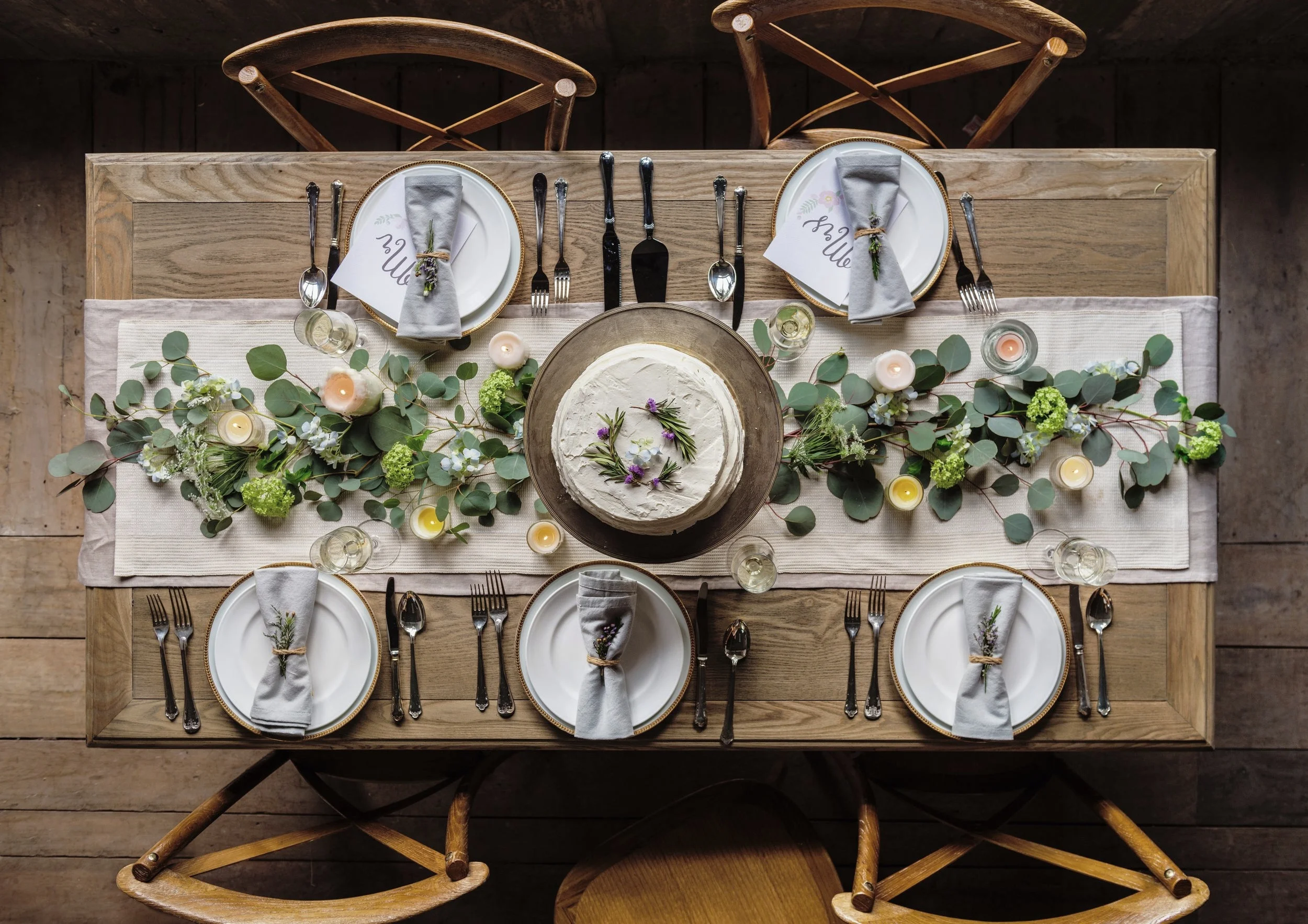 Five clever ways to serve cake at your next big event.