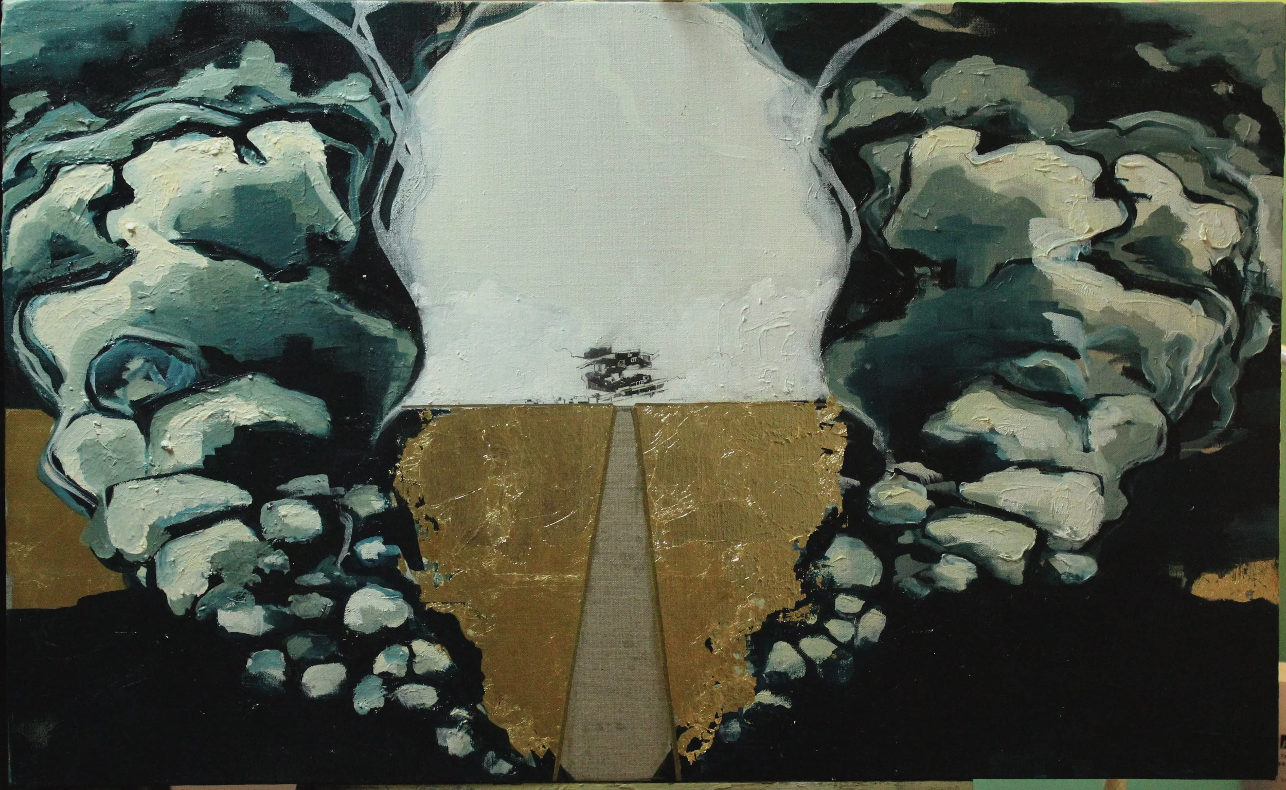     Lu Ping--Portrait of a Name   ;&nbsp;gold leaf, photo transfer, graphite, oil on canvas;&nbsp;130 x 80cm;   2012   