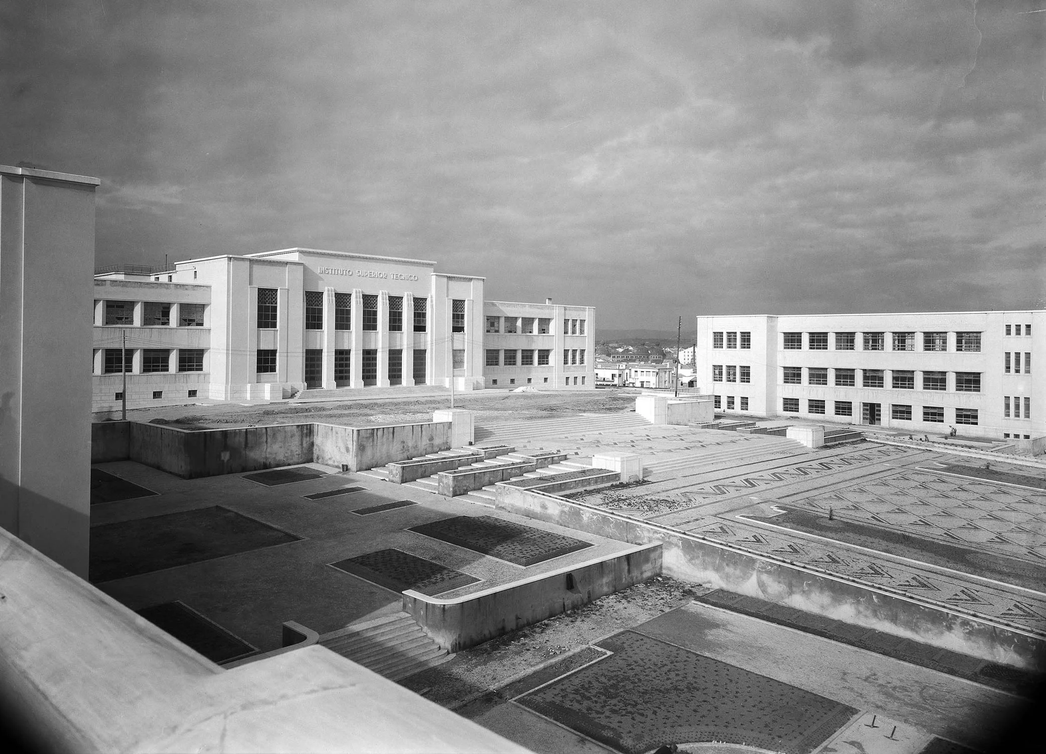 Instituto Superior Técnico, Lisboa, Portugal, 1936-1937
