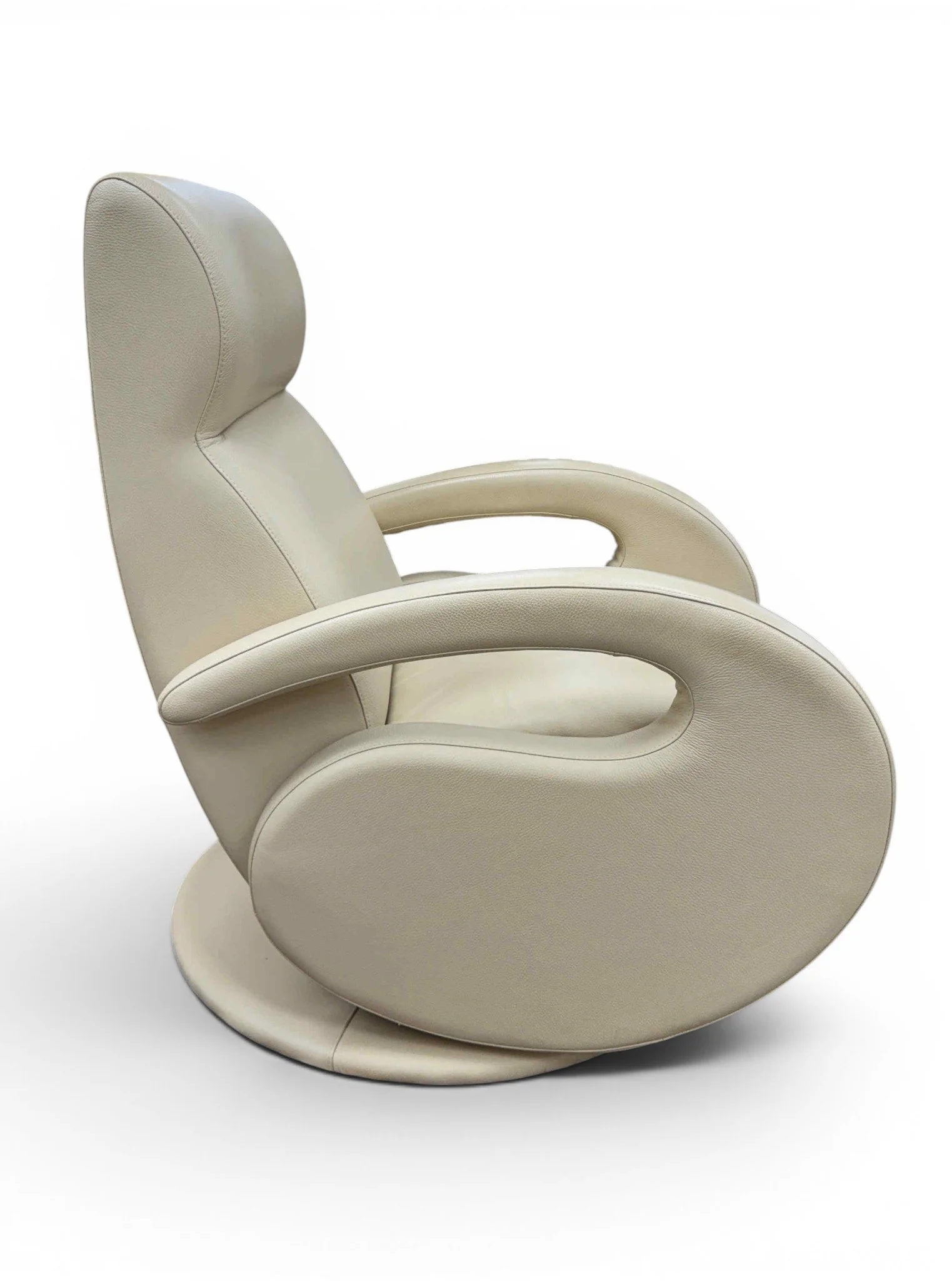 american-leather-rick-lee-odyssey-leather-recliner 04-sh.jpg