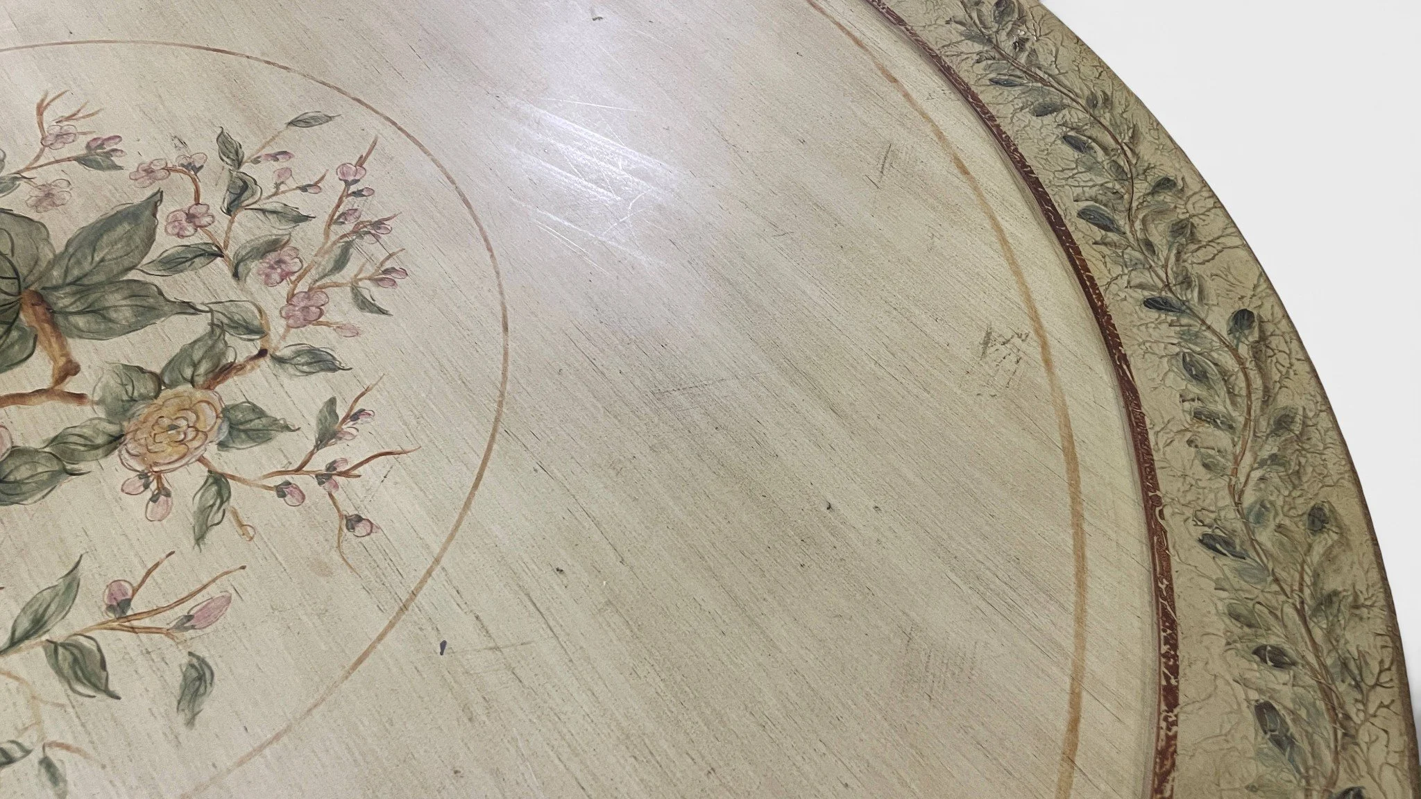 pulaski-oriental-treasures-hand-painted-pedestal-dining-center-table 06-sh.jpg