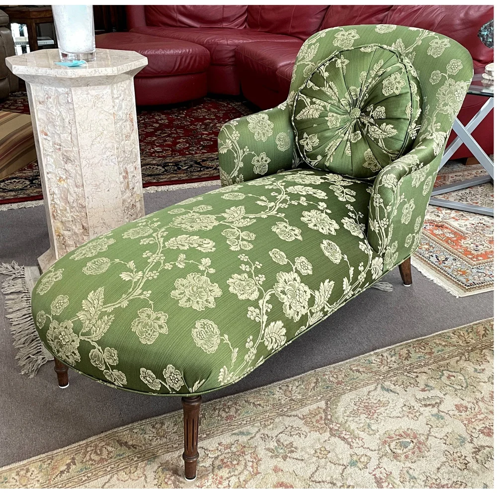 Encore Furniture Gallery-Vintage French Louis Style Fainting Couch