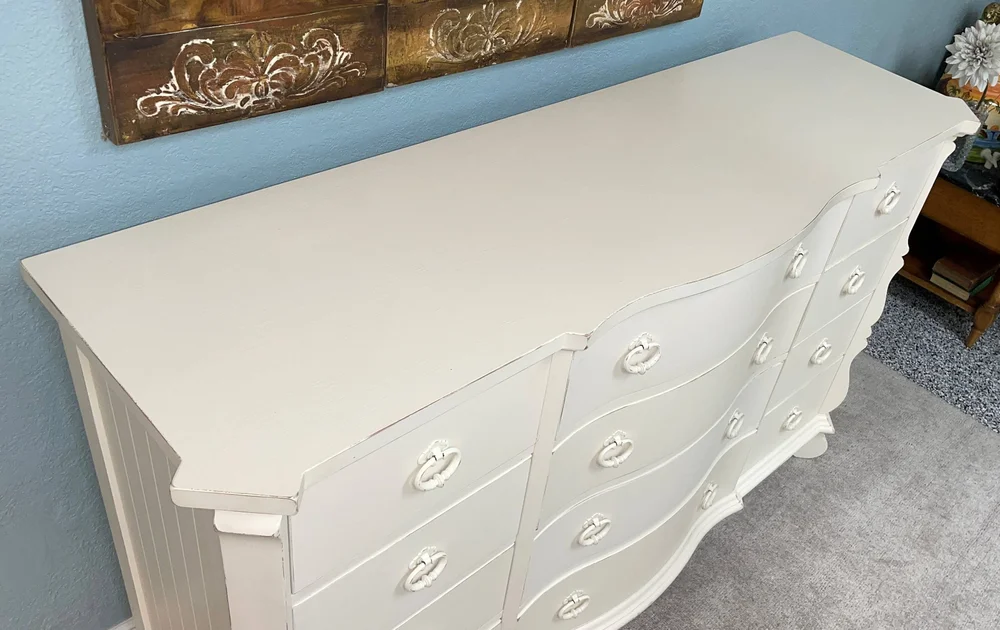 Encore Furniture Gallery-Lexington Coastal Shabby Chic 12-Drawer Dresser