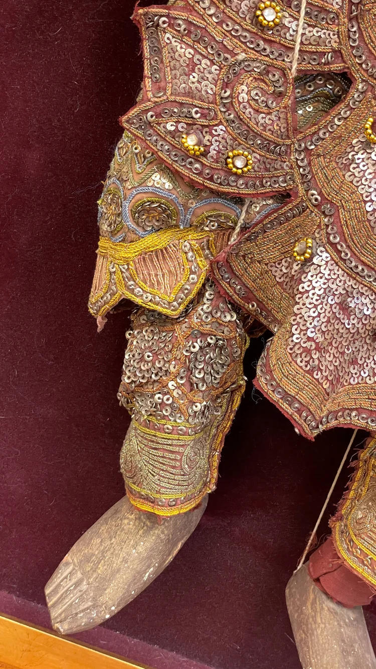Marionnettes - Marionnette birmane: Bayin le roi / Burmese puppet