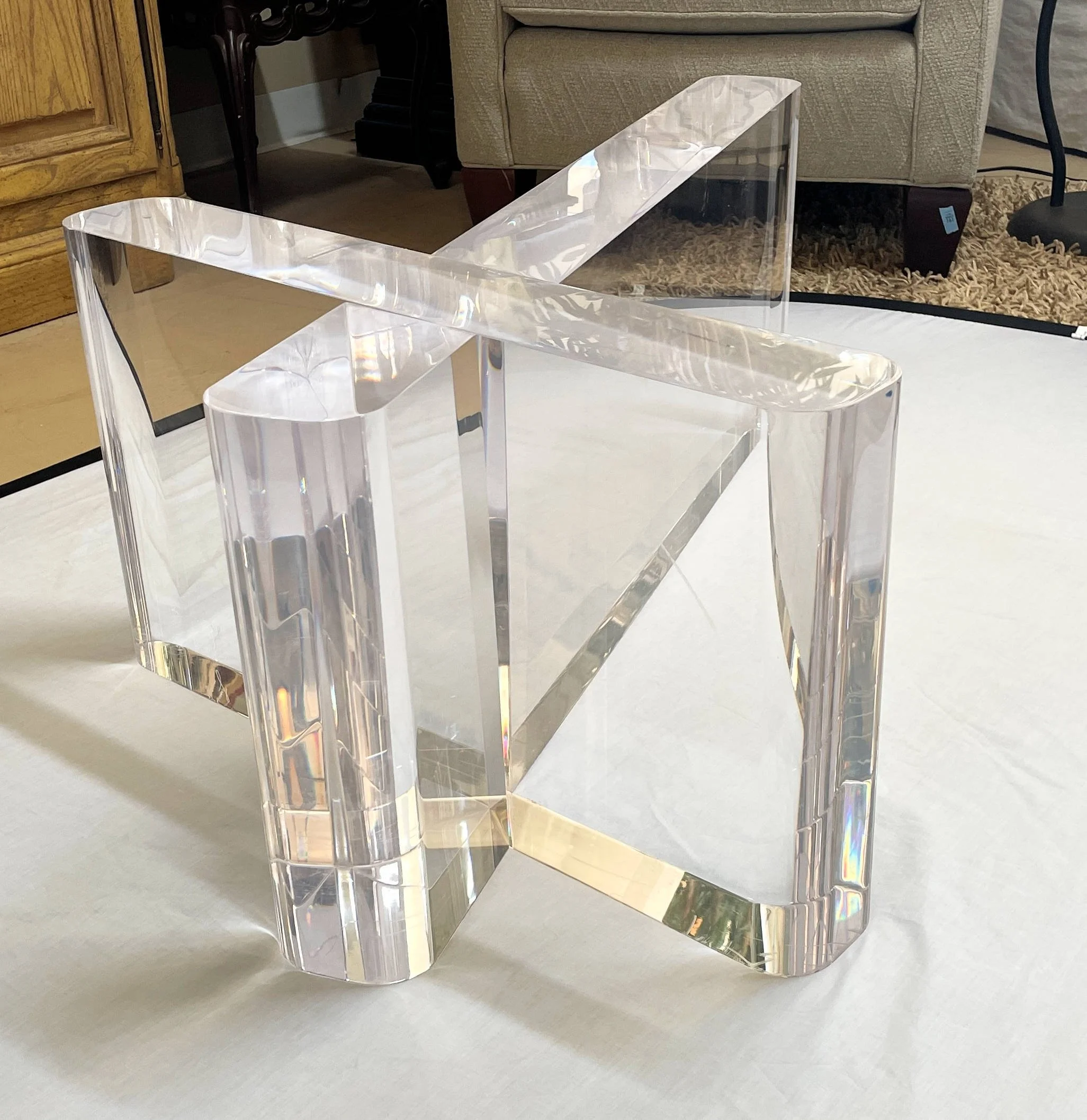 lion-in-frost-signed-coffee-table-base a07.jpg