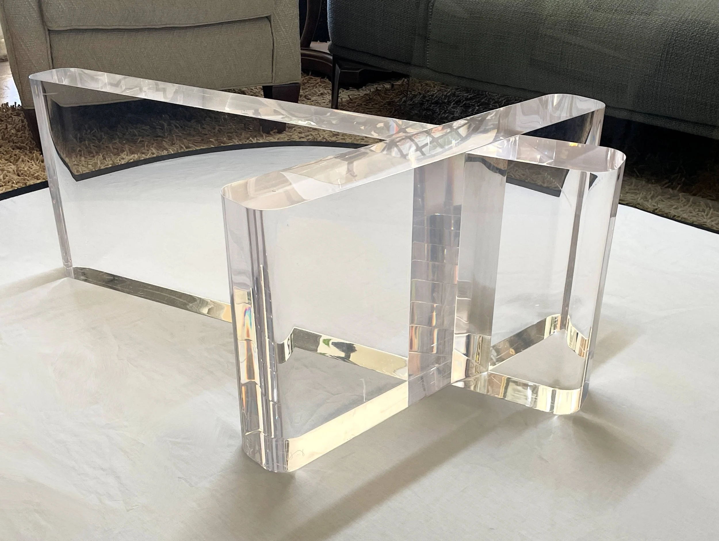 lion-in-frost-signed-coffee-table-base a04.jpg