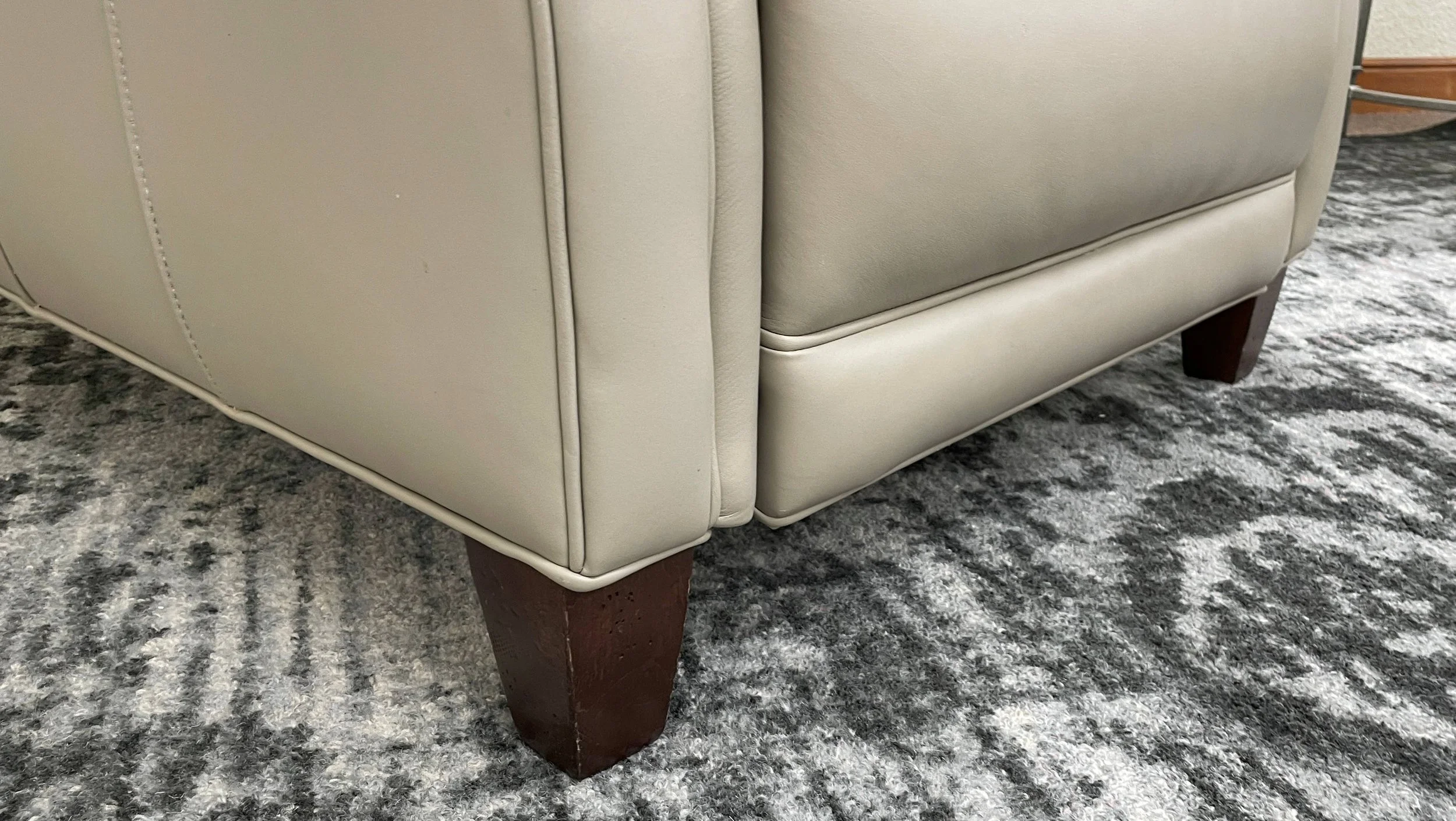 hancock-&-moore-leather-ivanhoe-recliner-set-of-2-pair 03.jpg