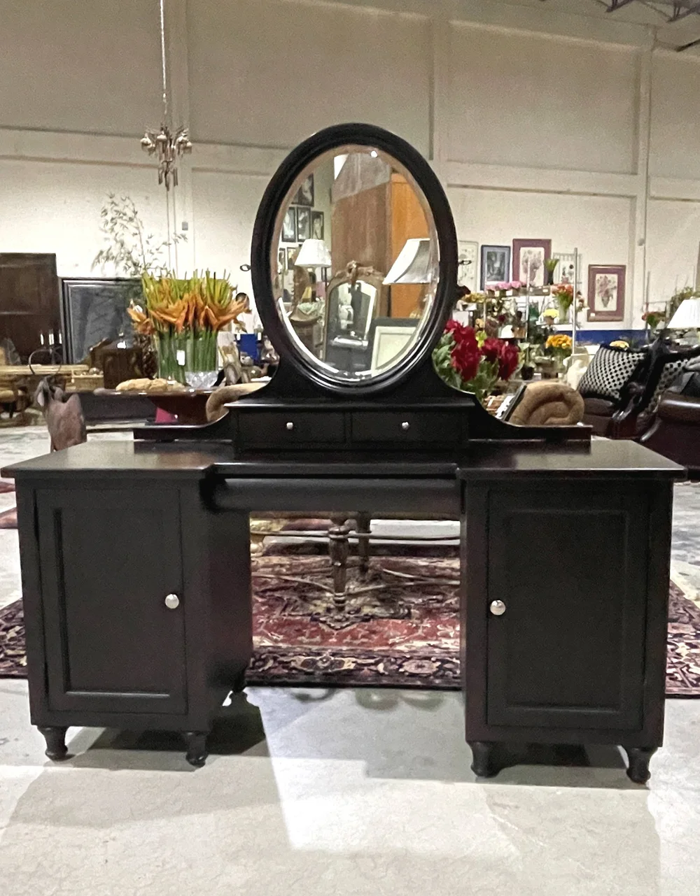 Encore Furniture Gallery-Vintage Drexel Heritage Dressing Room Vanity Table  with Mirror