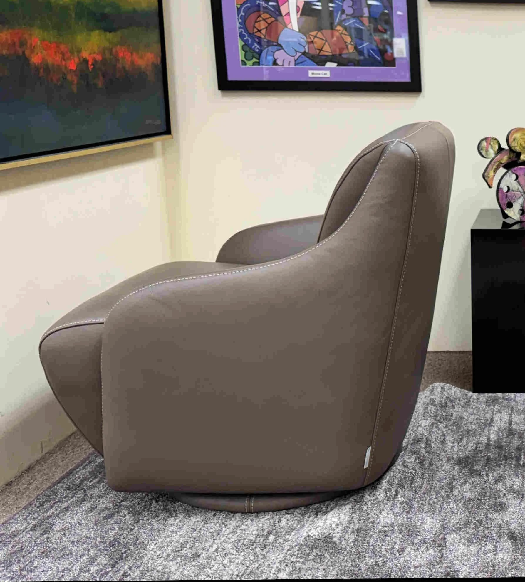 w-schillig-german-leather-nikki-swivel-lounge-chair 04.jpg