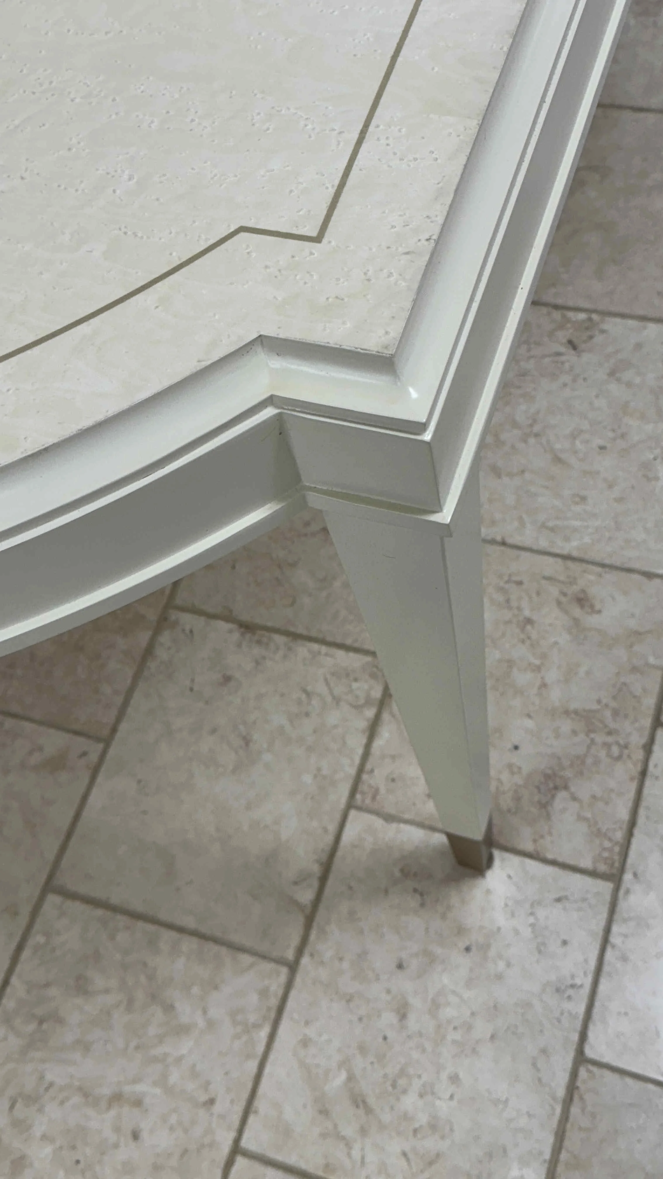 caracole-feast-your-eyes-dining-table 08.jpg