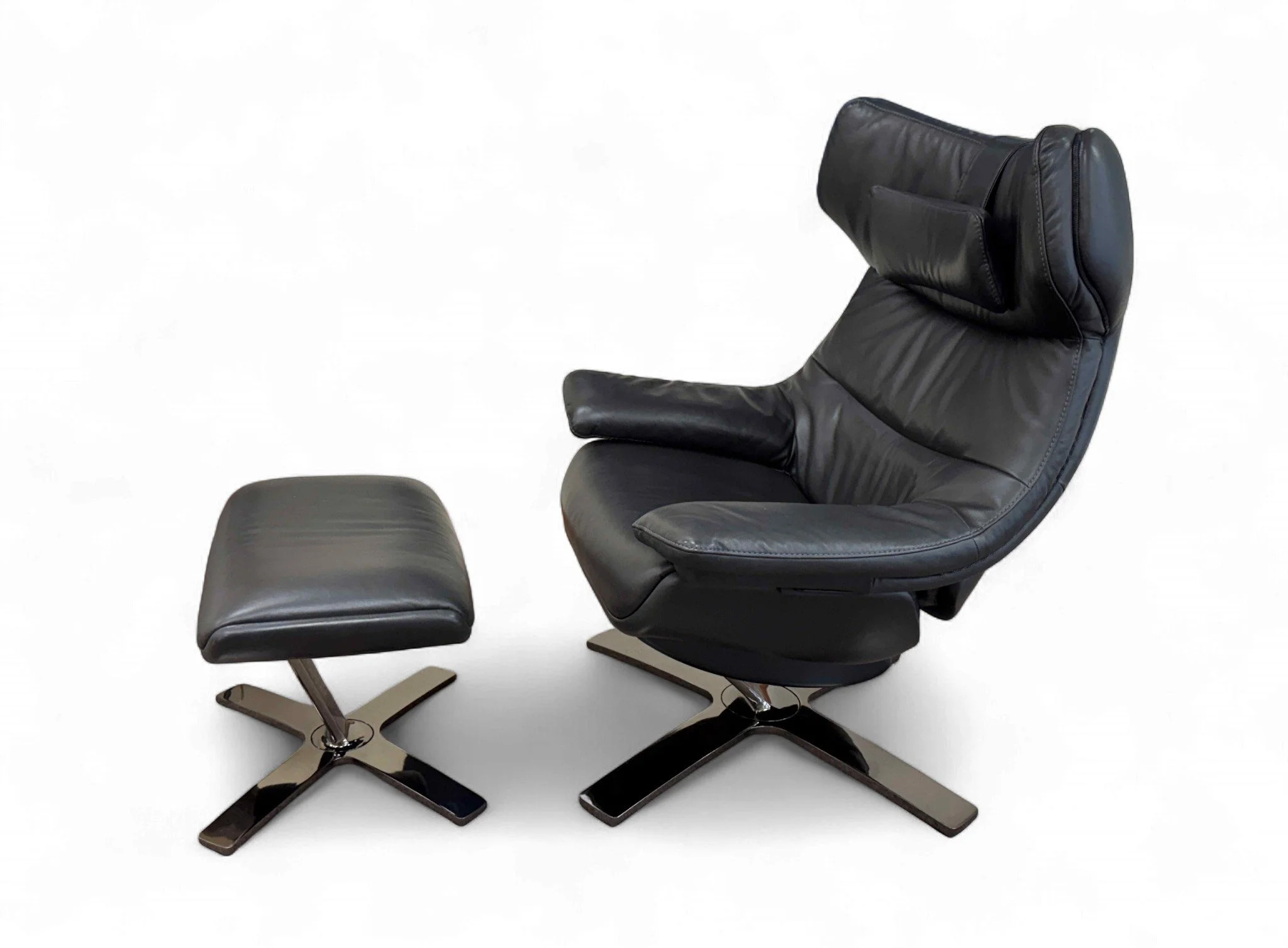 natuzzi-italia-spa-re-vive-leather-swivel-rocker-recliner-ottoman-set 00-sh.jpg