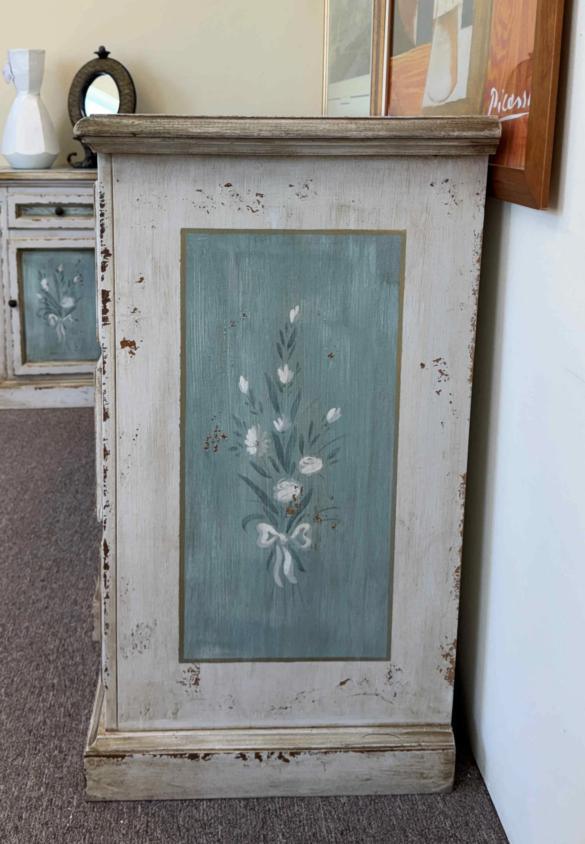 shabby-chic-hand-painted-chest-of-drawers-dresser 09.jpg