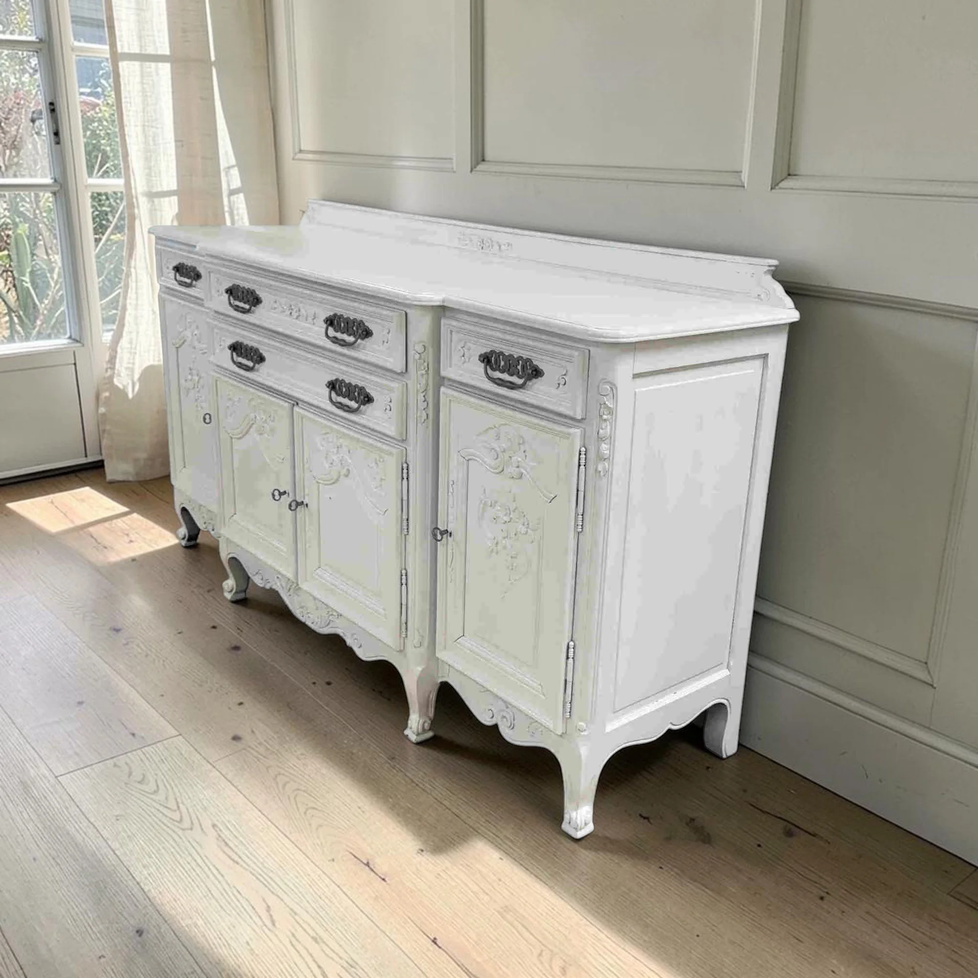 vintage-shabbyy-chic-coastal-painted-sideboard 03etsy (1).jpg