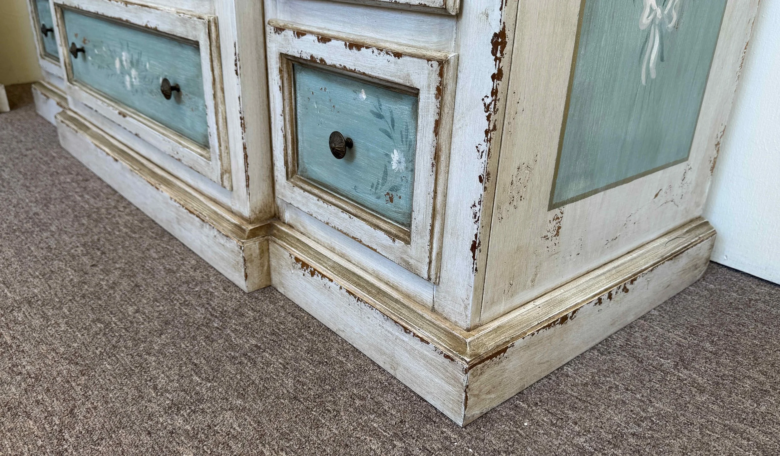 shabby-chic-hand-painted-chest-of-drawers-dresser 08.jpg