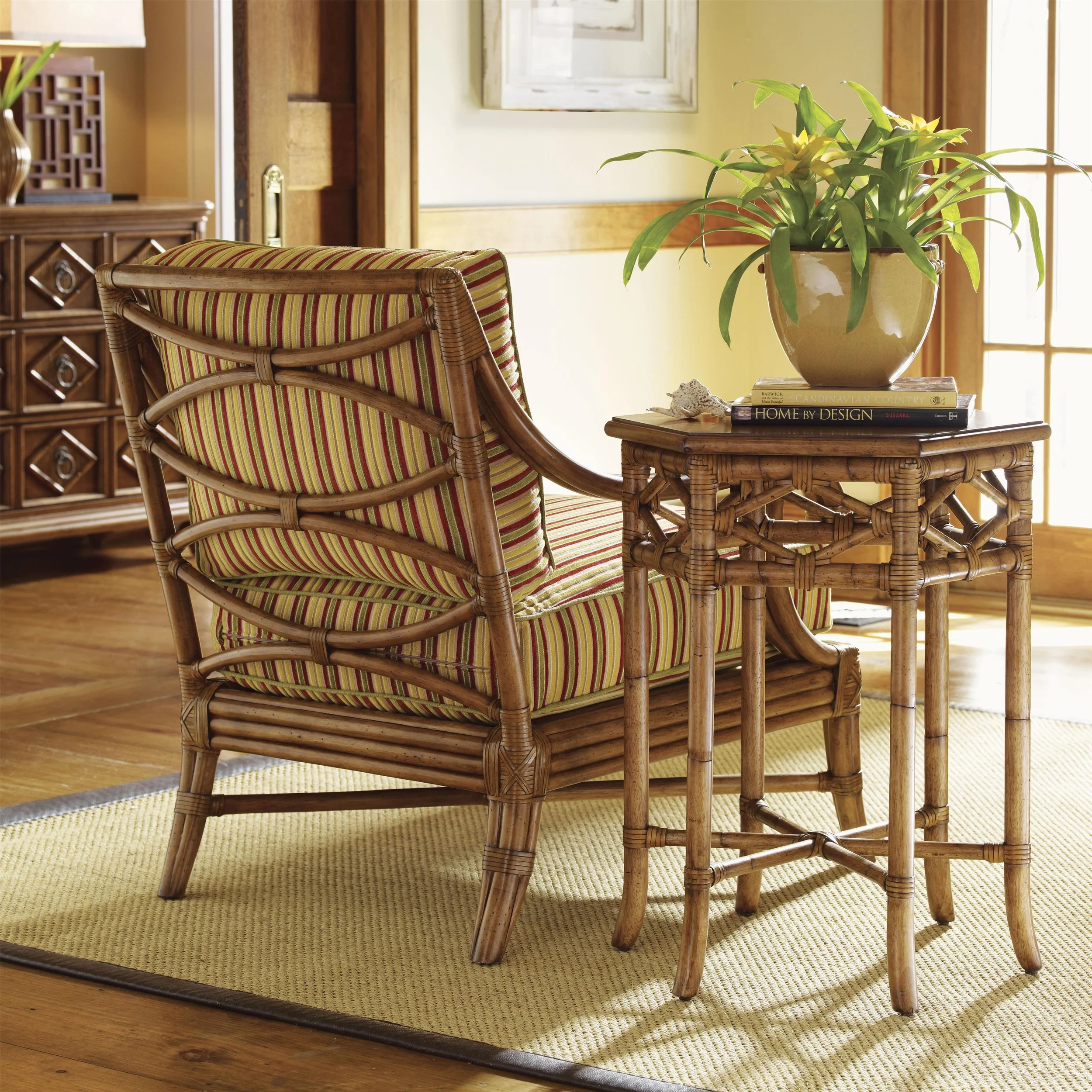 lexington-tommy-bahama-beach-house-coral-springs-rattan-accent-table room02.jpg