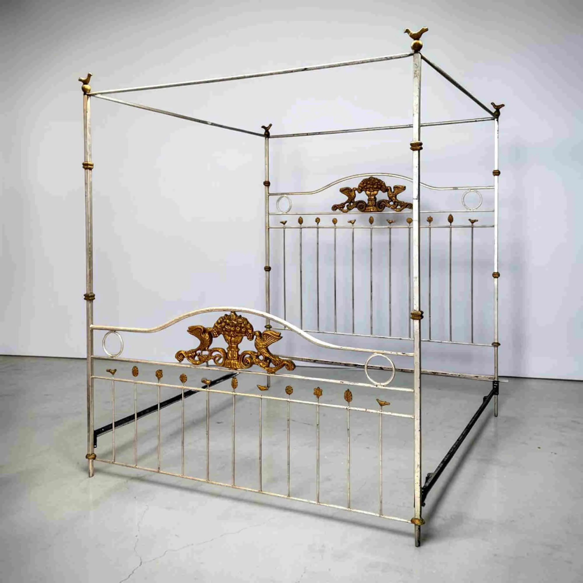 vintage-distressed-silvered-iron-canopy-king-canopy-bed-with-gilt-accents 02-studioa.jpg
