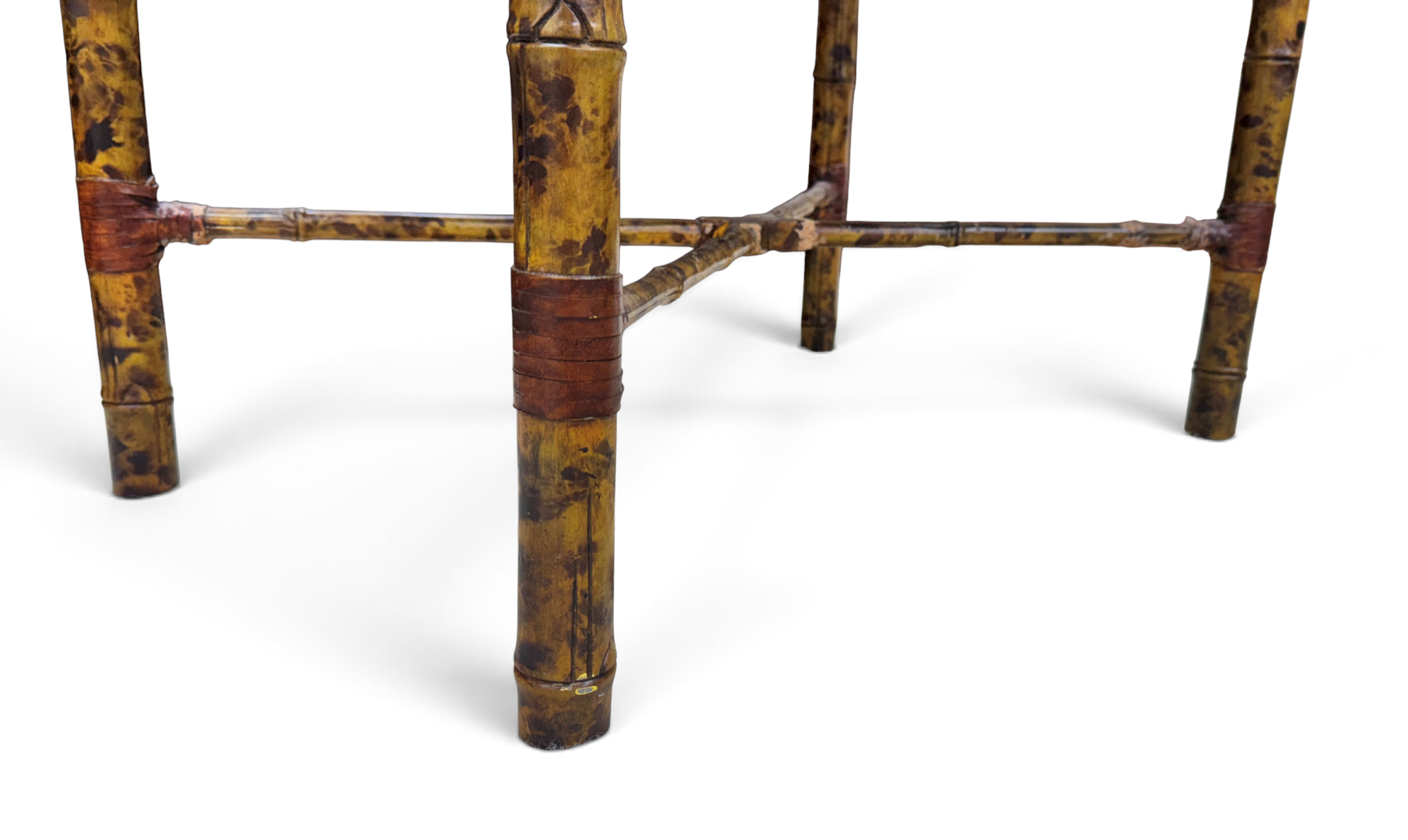 maitland-smith-tortoise-bamboo-rattan-tessellated-penshell-tray-table 05-sh.png