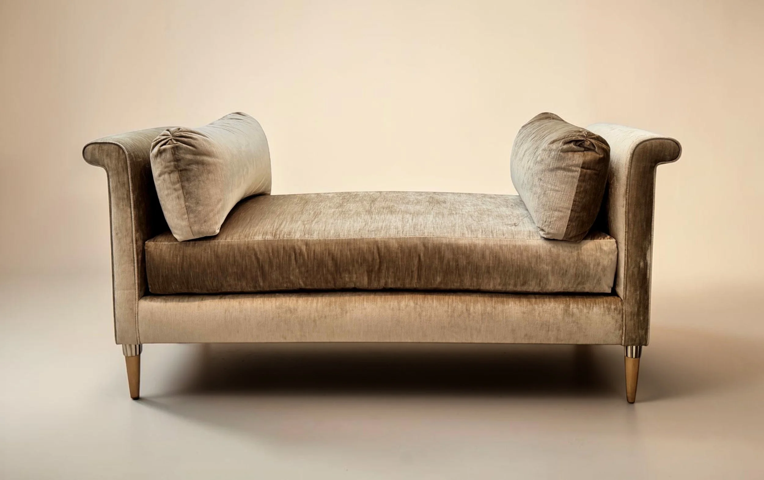 sally-sirkin-lewis-j-robert-scott-darby-daybed-bench-settee-lounge room03.jpg