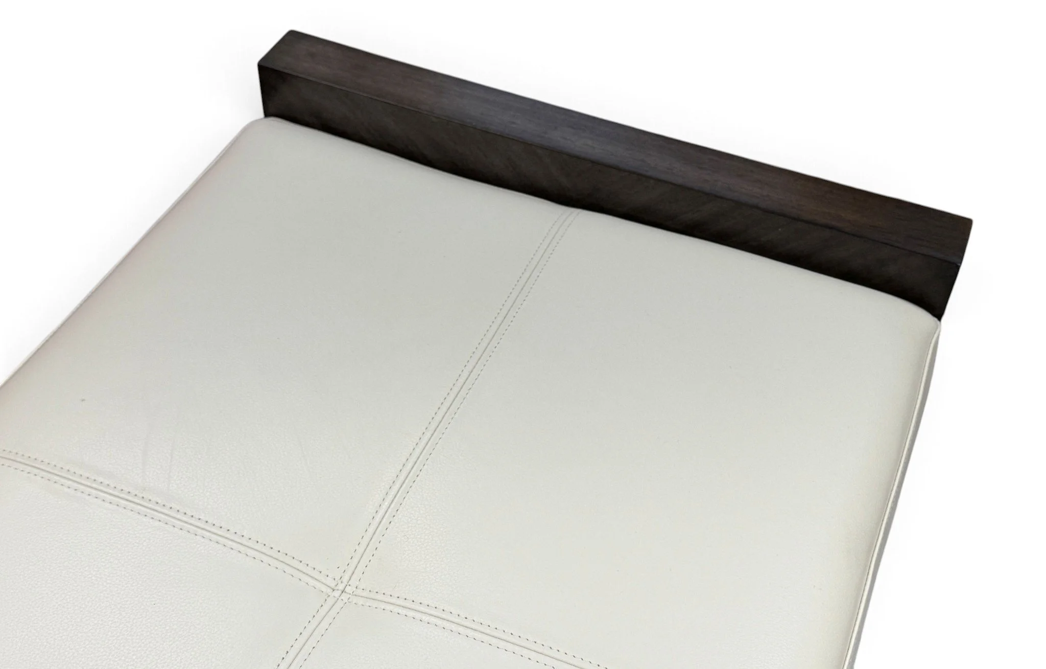 john-richard-virtu-leather-bench 05-SH.jpg