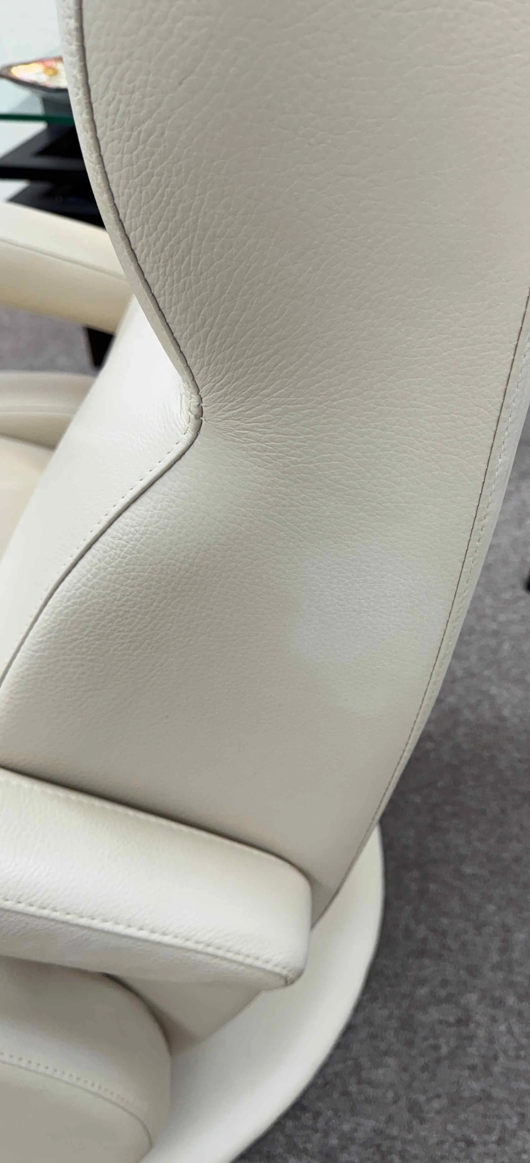 american-leather-rick-lee-odyssey-leather-recliner 14.jpg