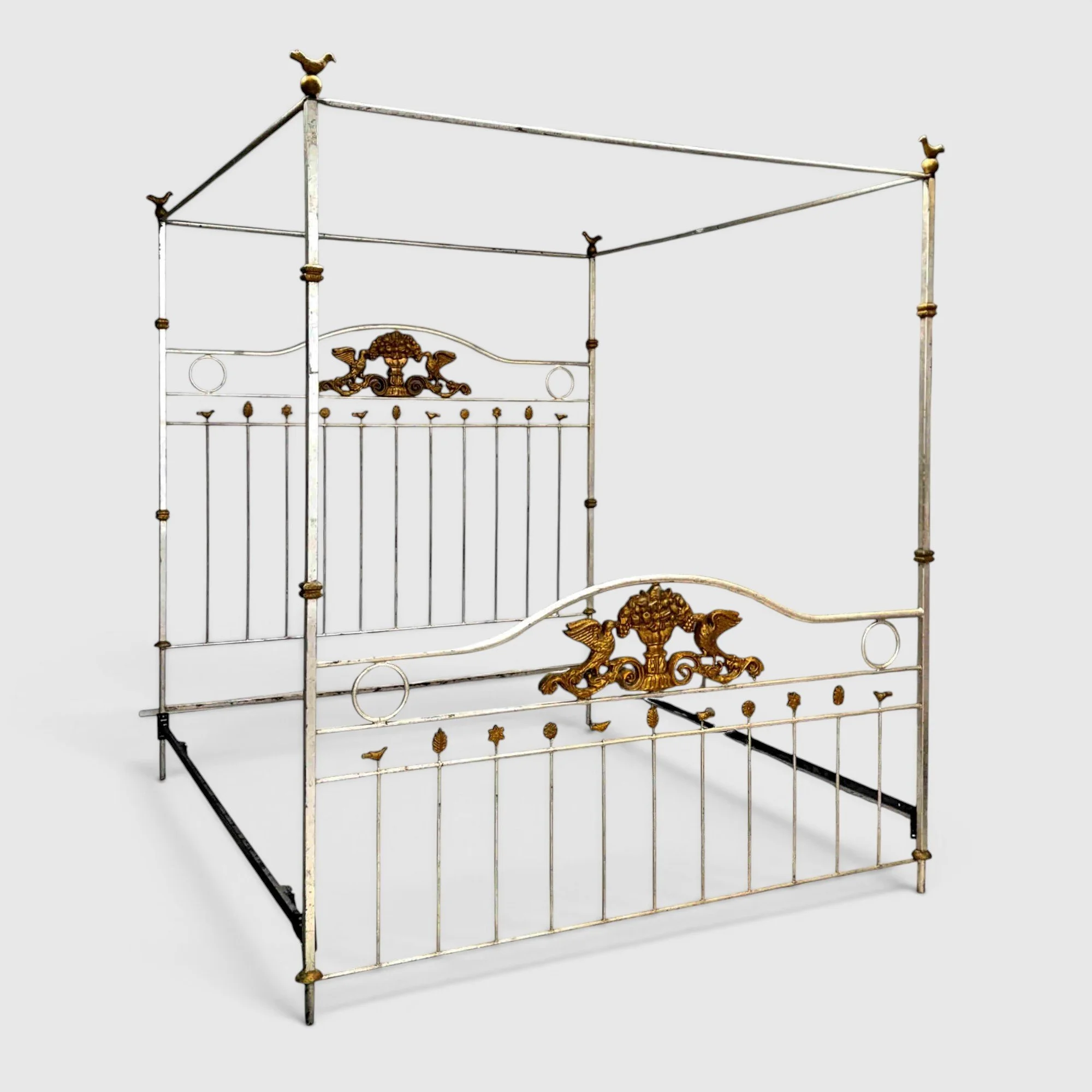 vintage-distressed-silvered-iron-canopy-king-canopy-bed-with-gilt-accents 02-sh (1).jpg