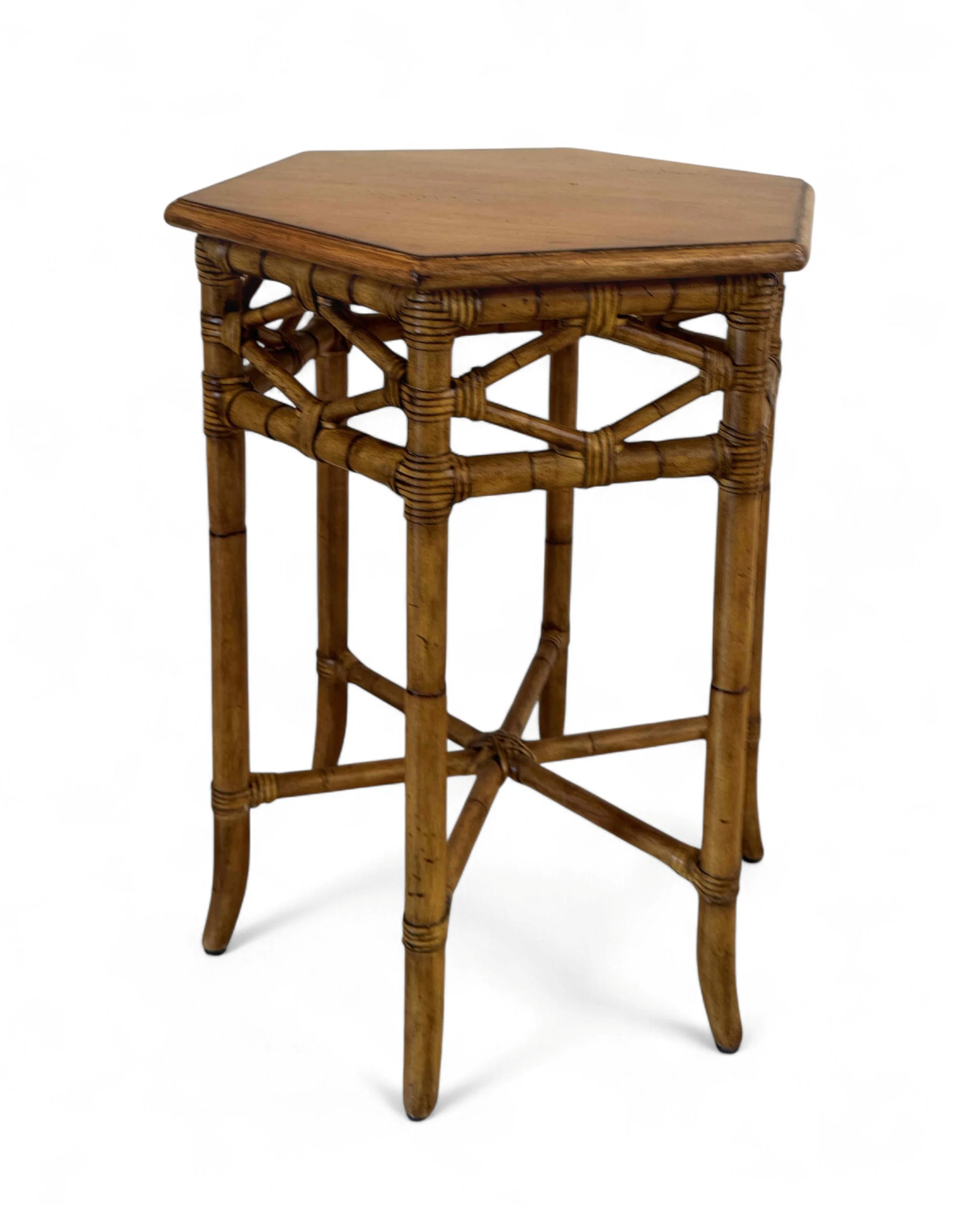lexington-tommy-bahama-beach-house-coral-springs-rattan-accent-table 02sh.jpg