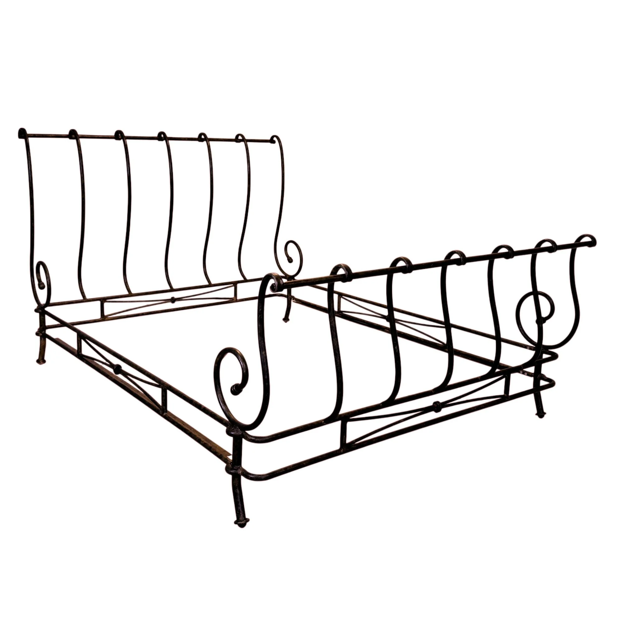 brown-jordan-vintage-1980s-autumn-guild-queen-iron-sleigh-bed 02sp.jpg