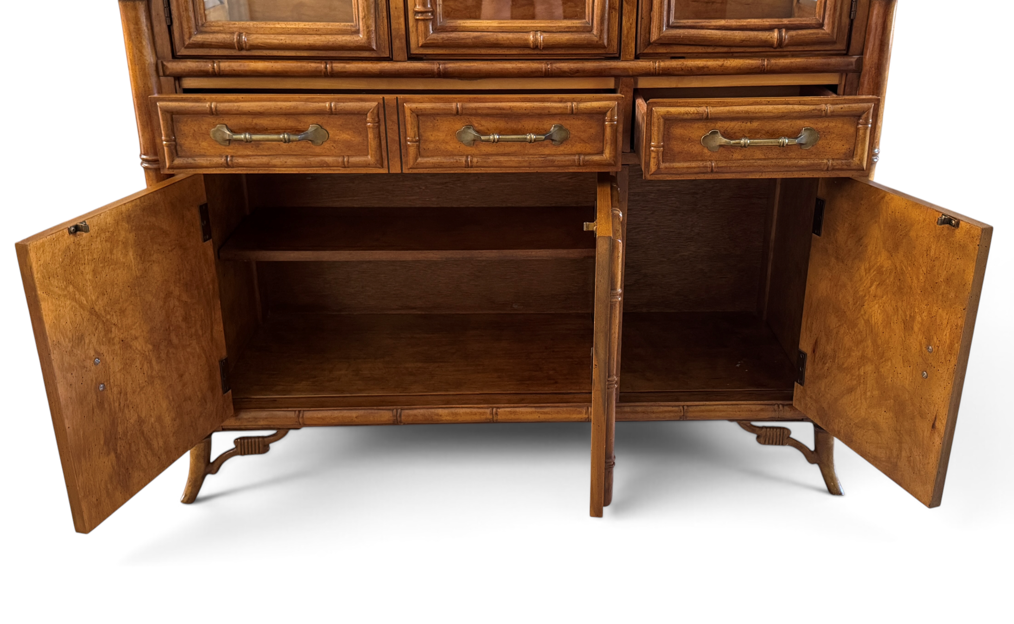 vintage-standley-faux-bamboo-woven-rattan-fretwork-lighted-china-display-cabinet 09-sh.png