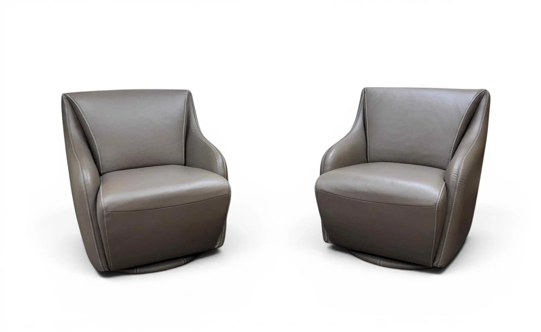 w-schillig-german-leather-nikki-swivel-lounge-chairs-set-pair-of-2 03-sh.jpg