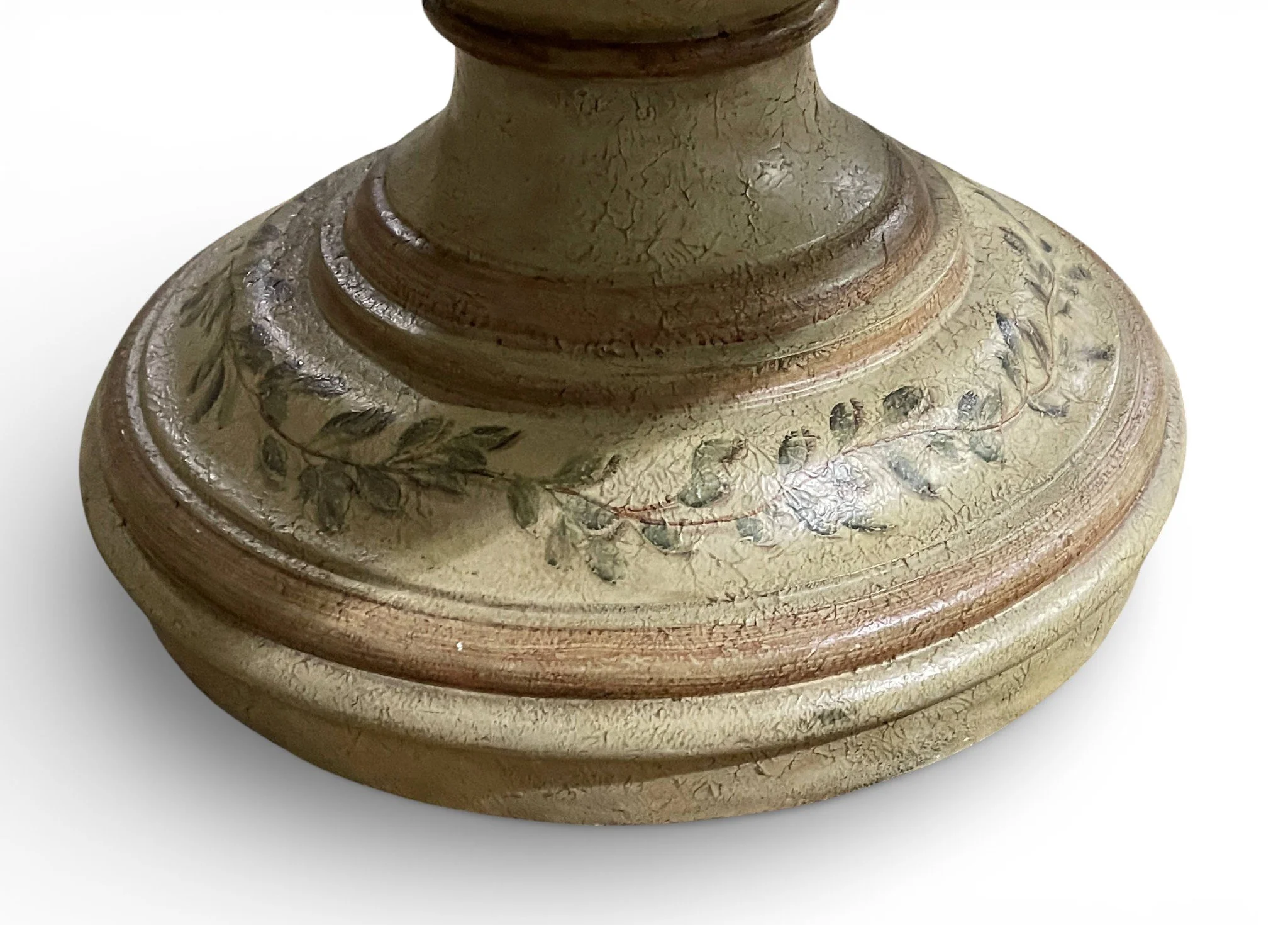 pulaski-oriental-treasures-hand-painted-pedestal-dining-center-table 04-sh.jpg