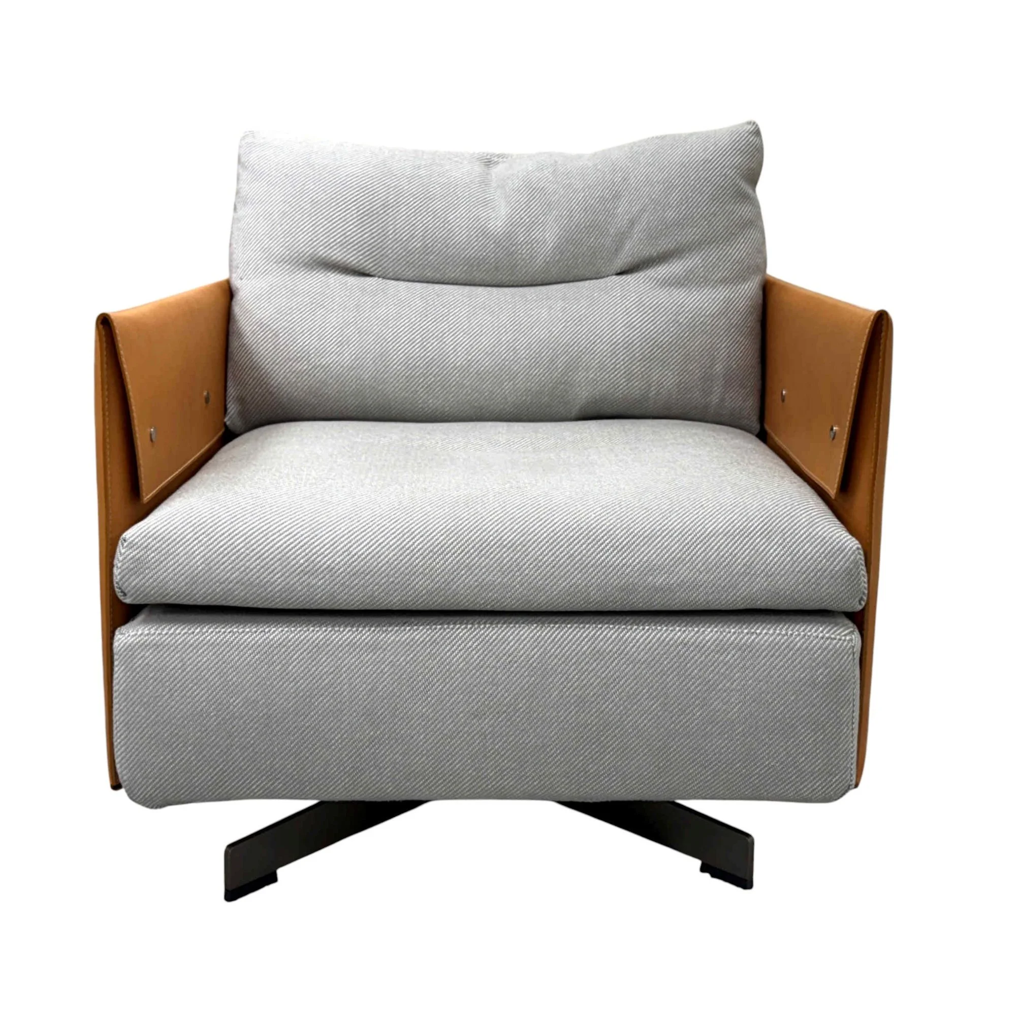 Poltrona Frau Jean-Marie Massaud Grantorino Swivel Chair