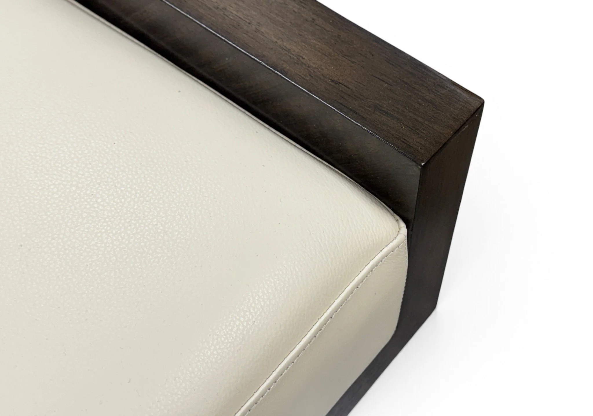 john-richard-virtu-leather-bench 04-SH.jpg