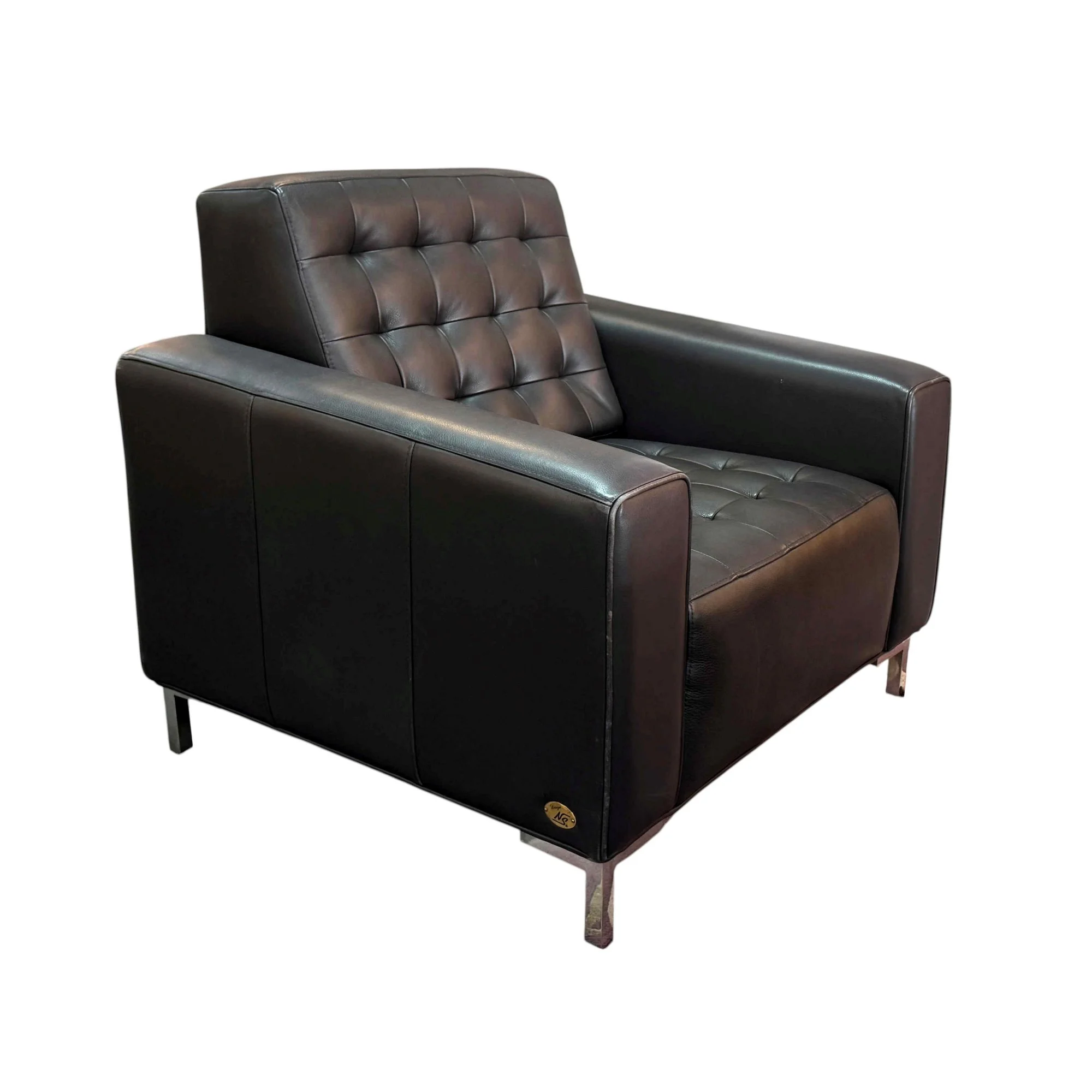 design-ns-tufted-leather-lounge-chair 00sp.jpg