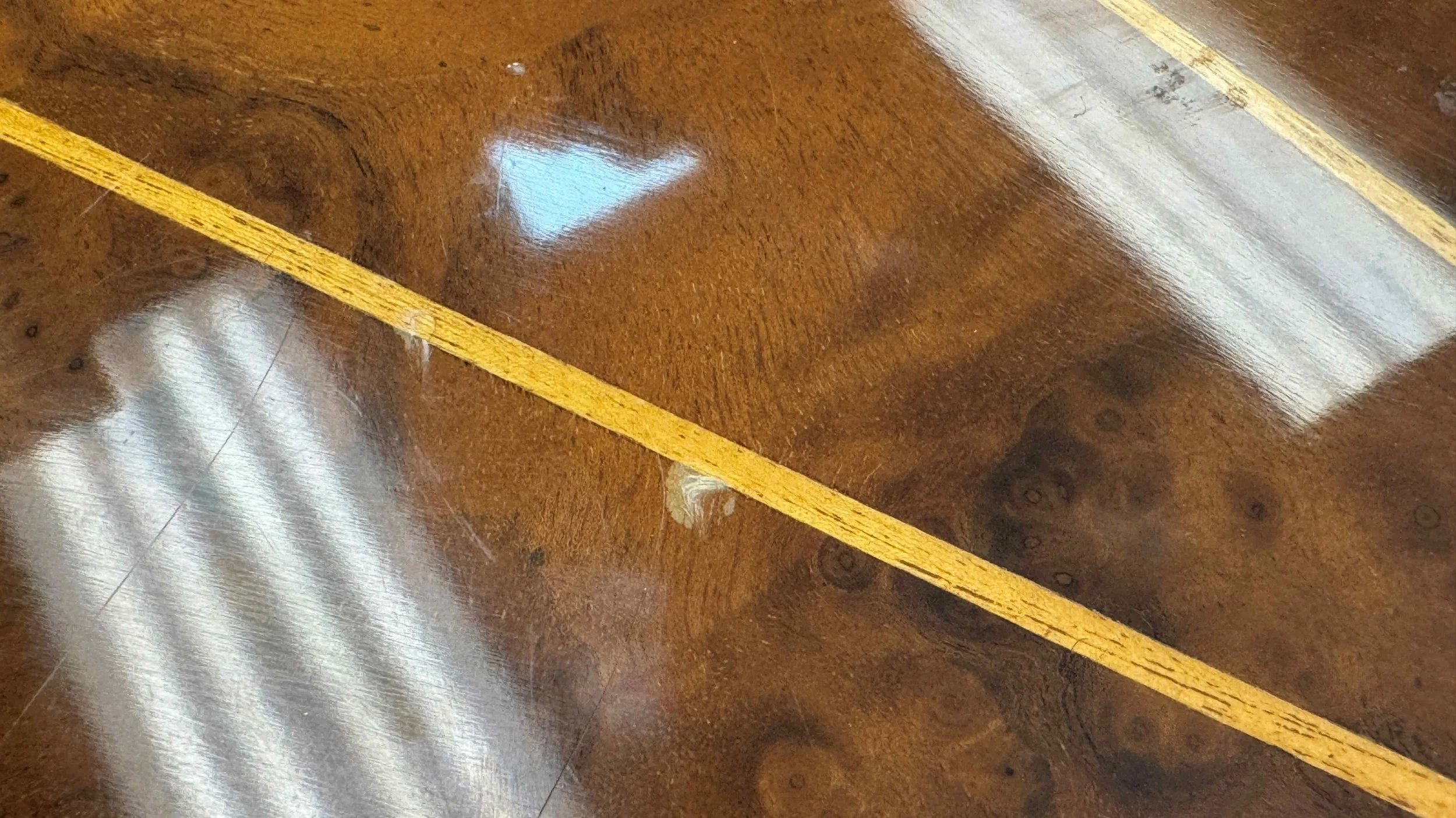 maitland-smith-marquetry-inlaid-occaisional-round-side-table 07.jpg