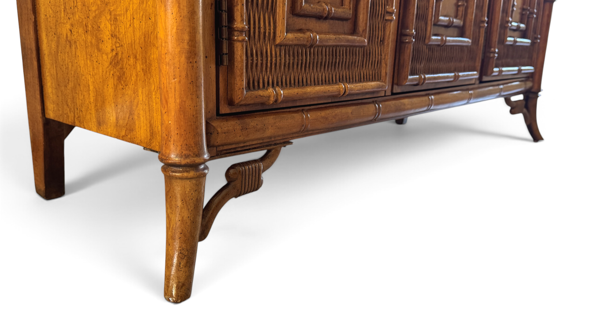 vintage-standley-faux-bamboo-woven-rattan-fretwork-lighted-china-display-cabinet 14-sh.png