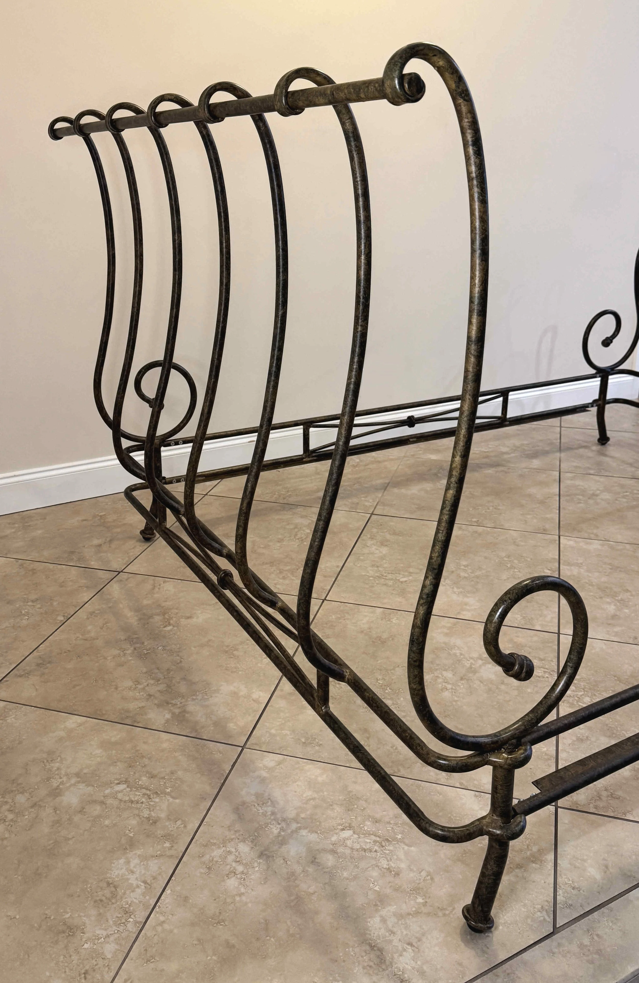 brown-jordan-vintage-1980s-autumn-guild-queen-iron-sleigh-bed 05.jpg
