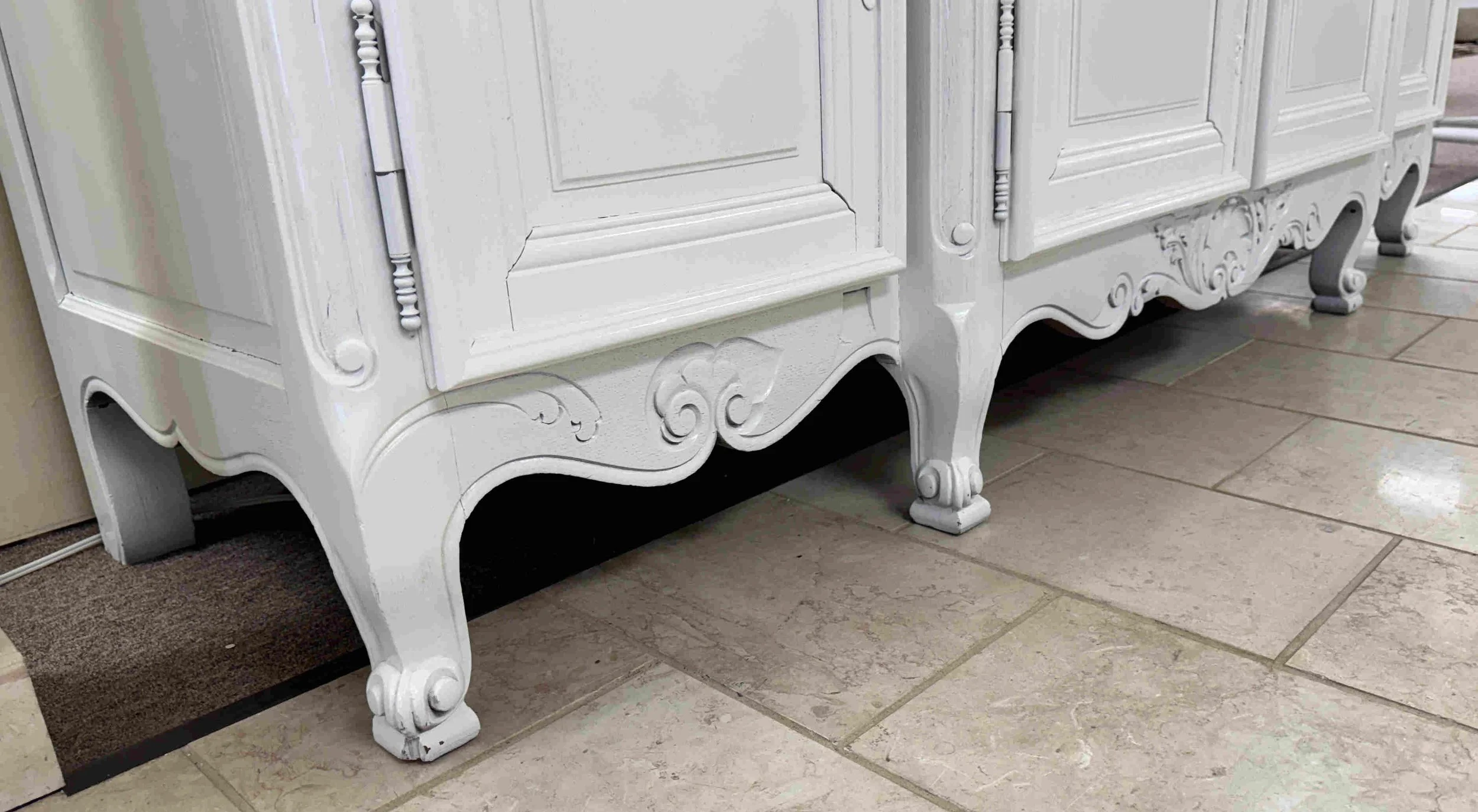 vintage-shabbyy-chic-coastal-painted-sideboard 06.jpg