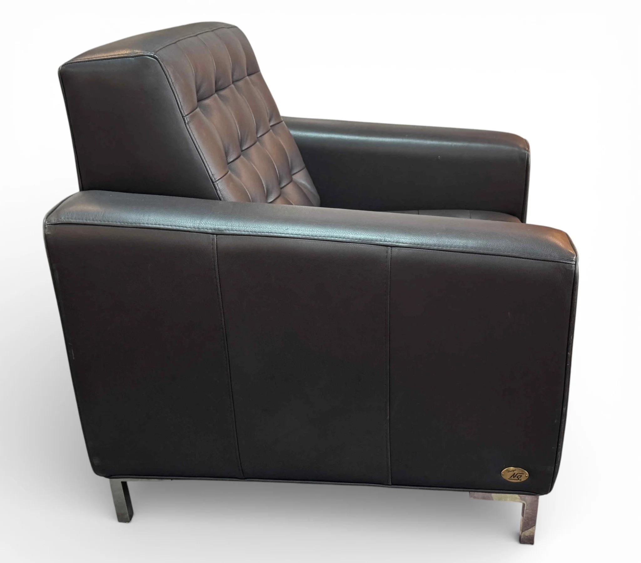 design-ns-tufted-leather-lounge-chair 04-sh.jpg