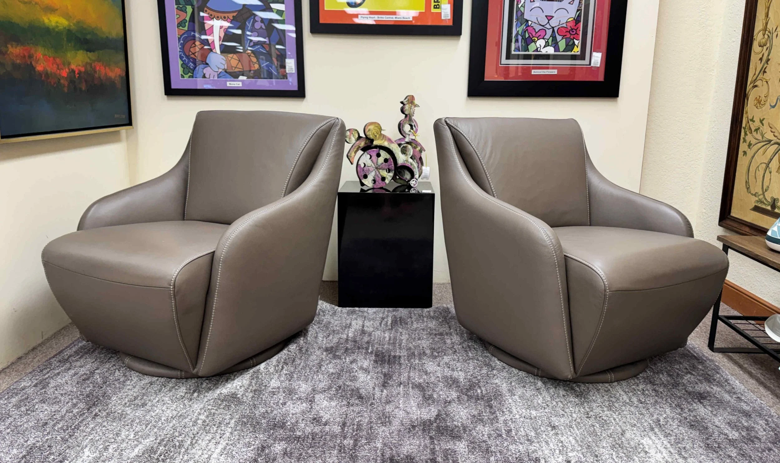 w-schillig-german-leather-nikki-swivel-lounge-chairs-set-pair-of-2 02.jpg