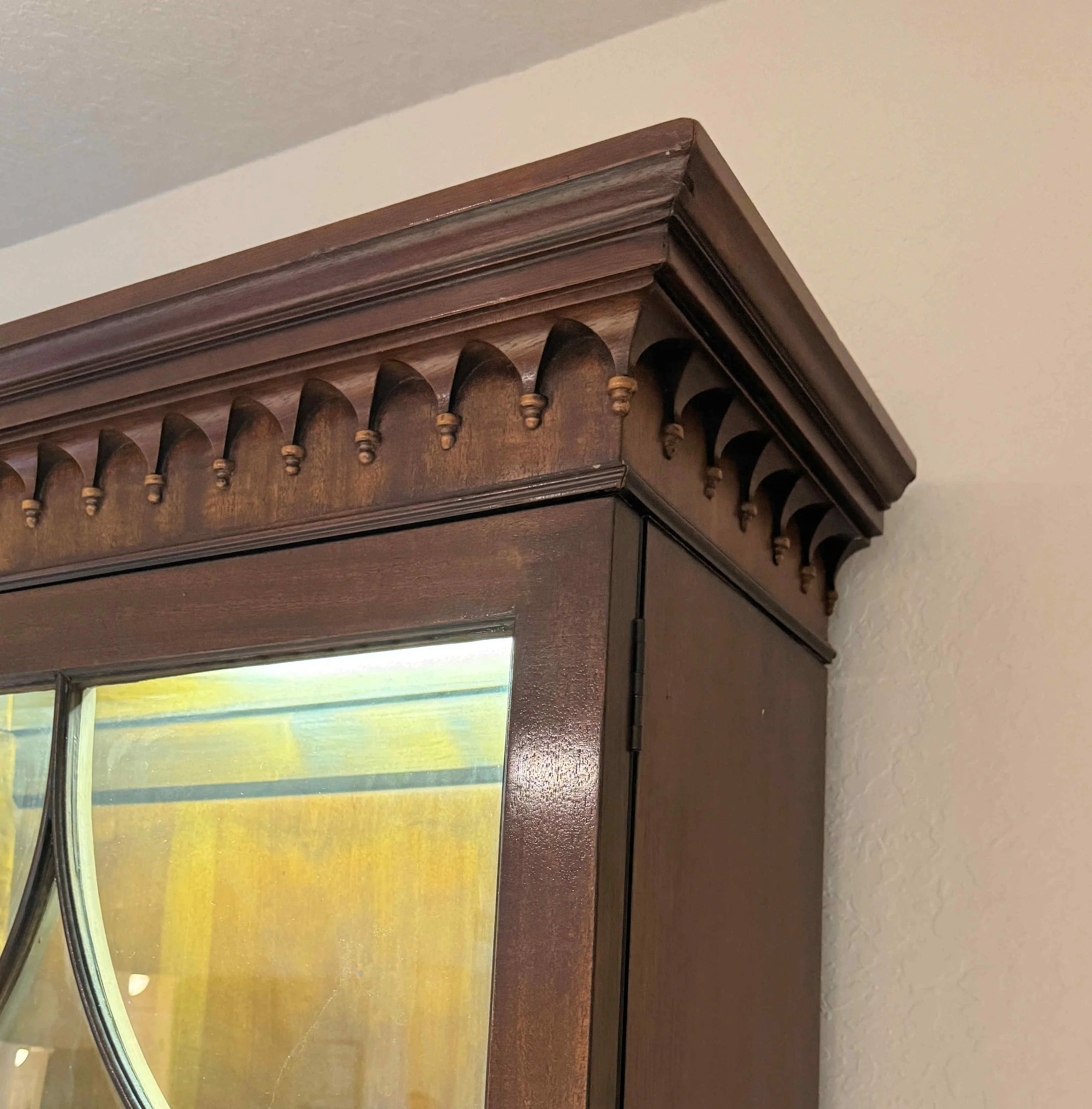 baker-collectors-edition-mahogany-breakfront-china-display-cabinet 07.jpg
