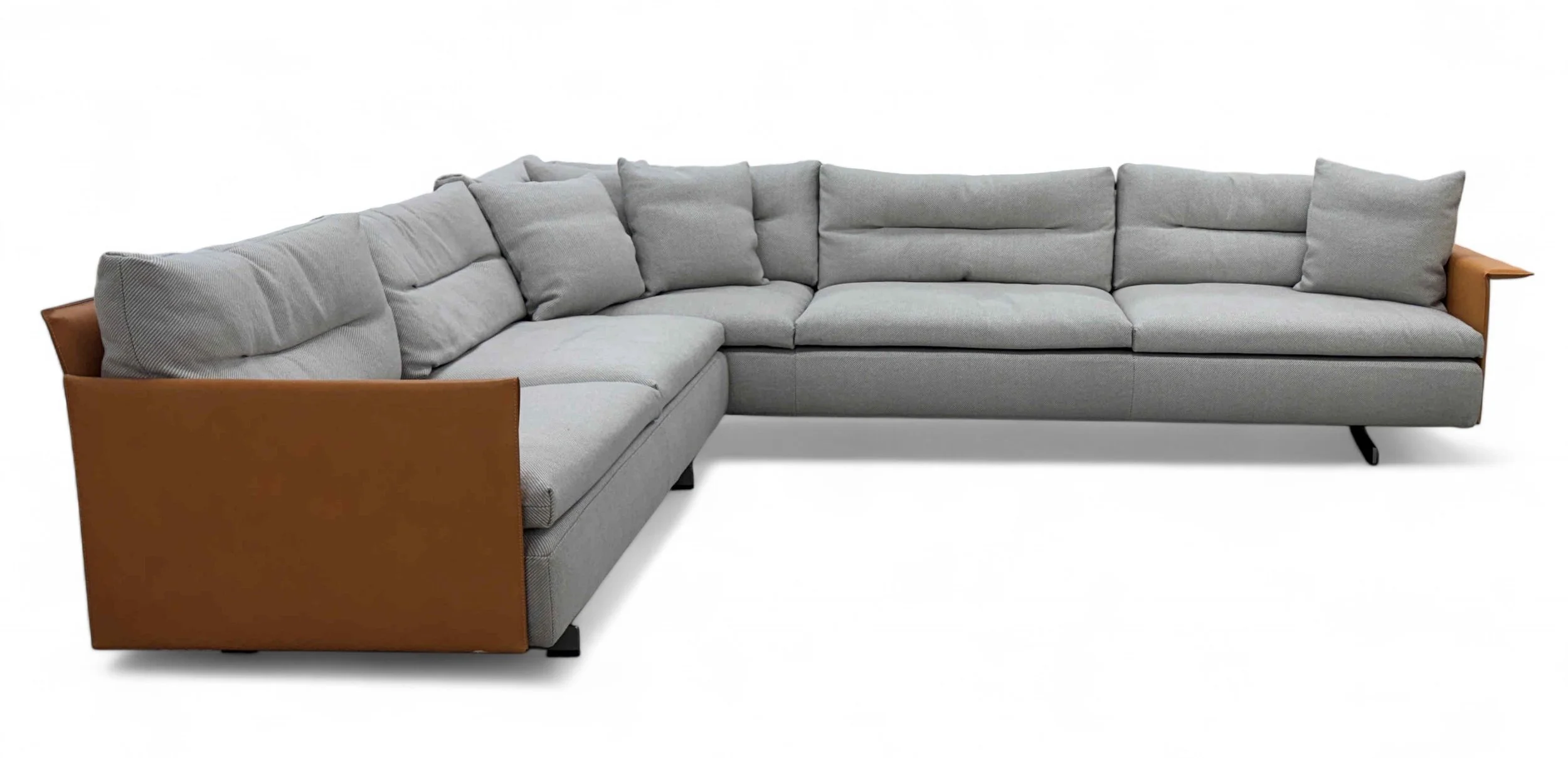 poltrona-frau-jean-marie-massaud-grantorino-leather-sectional 06-shjpg.jpg