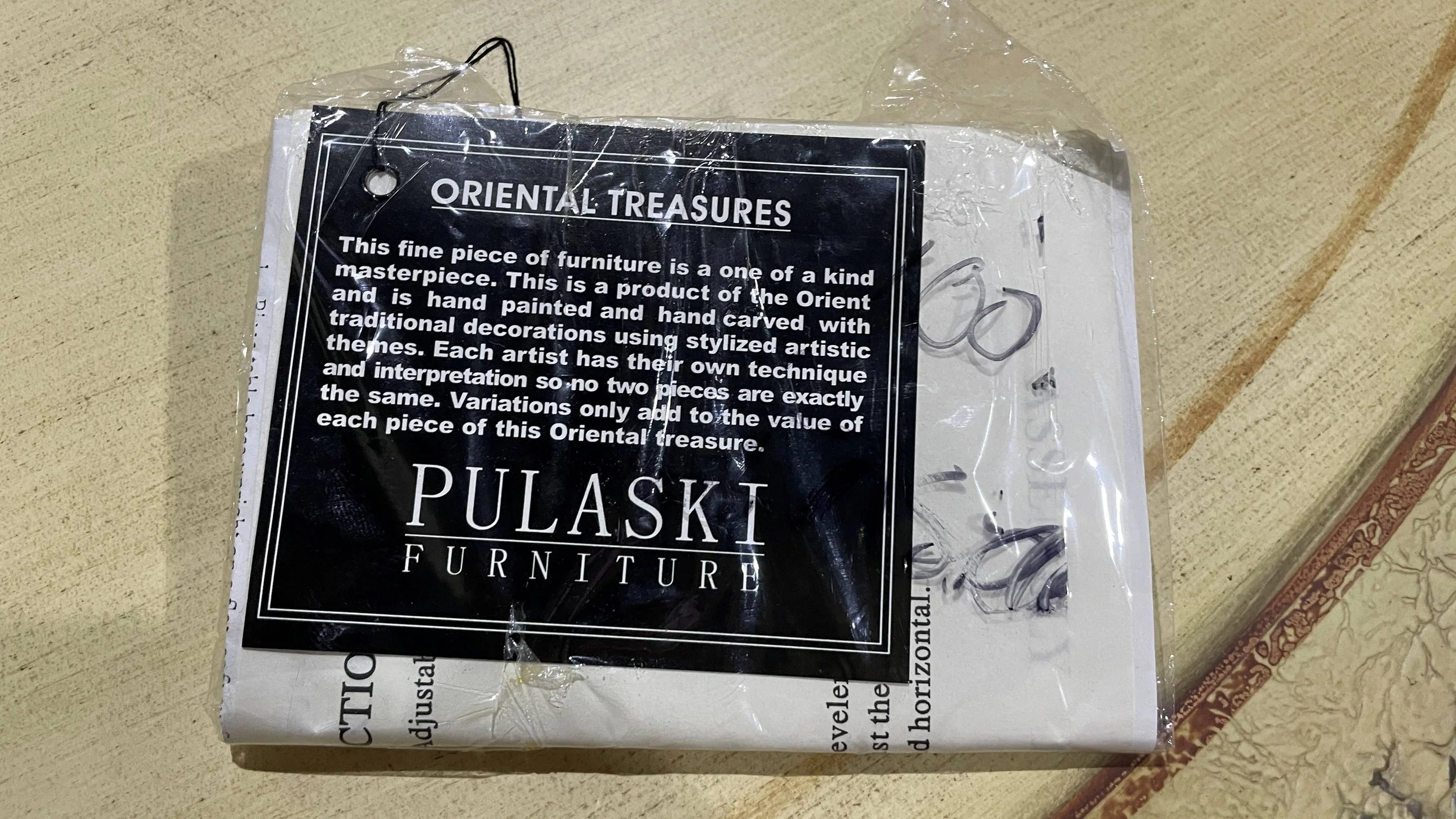 pulaski-oriental-treasures-hand-painted-pedestal-dining-center-table 15.jpg