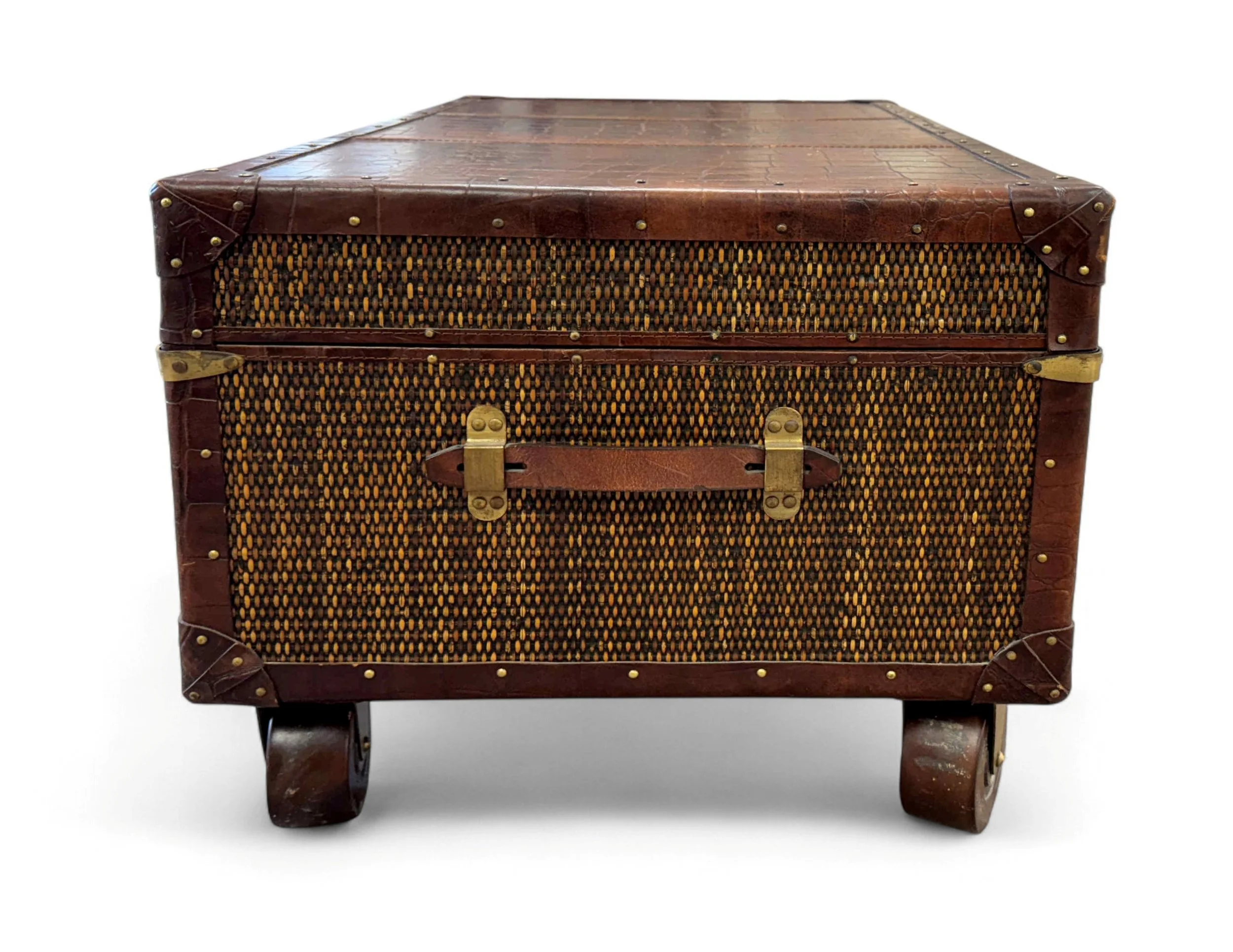 baker-milling-road-rattan-leather-campaign-trunk-chest-coffee-table-on-castors 03sh.jpg