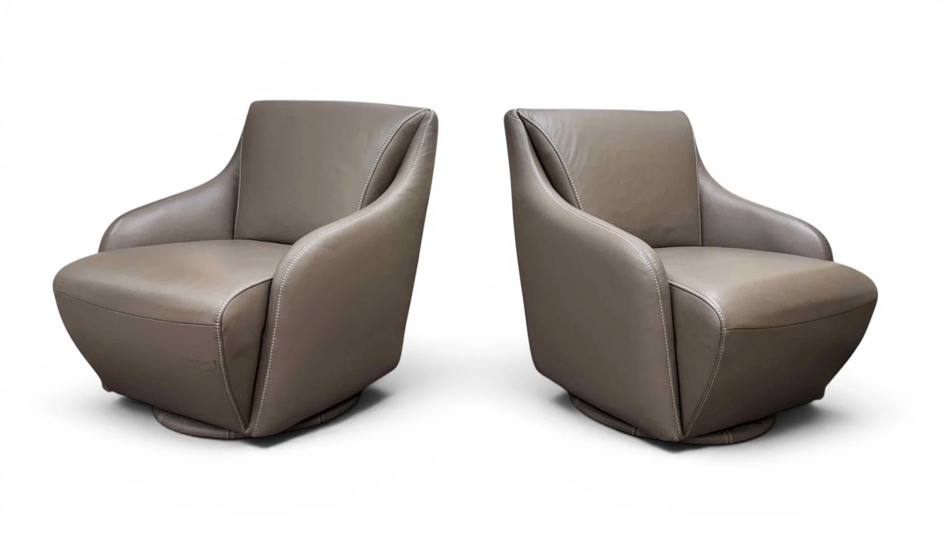 w-schillig-german-leather-nikki-swivel-lounge-chairs-set-pair-of-2 02-sh.jpg
