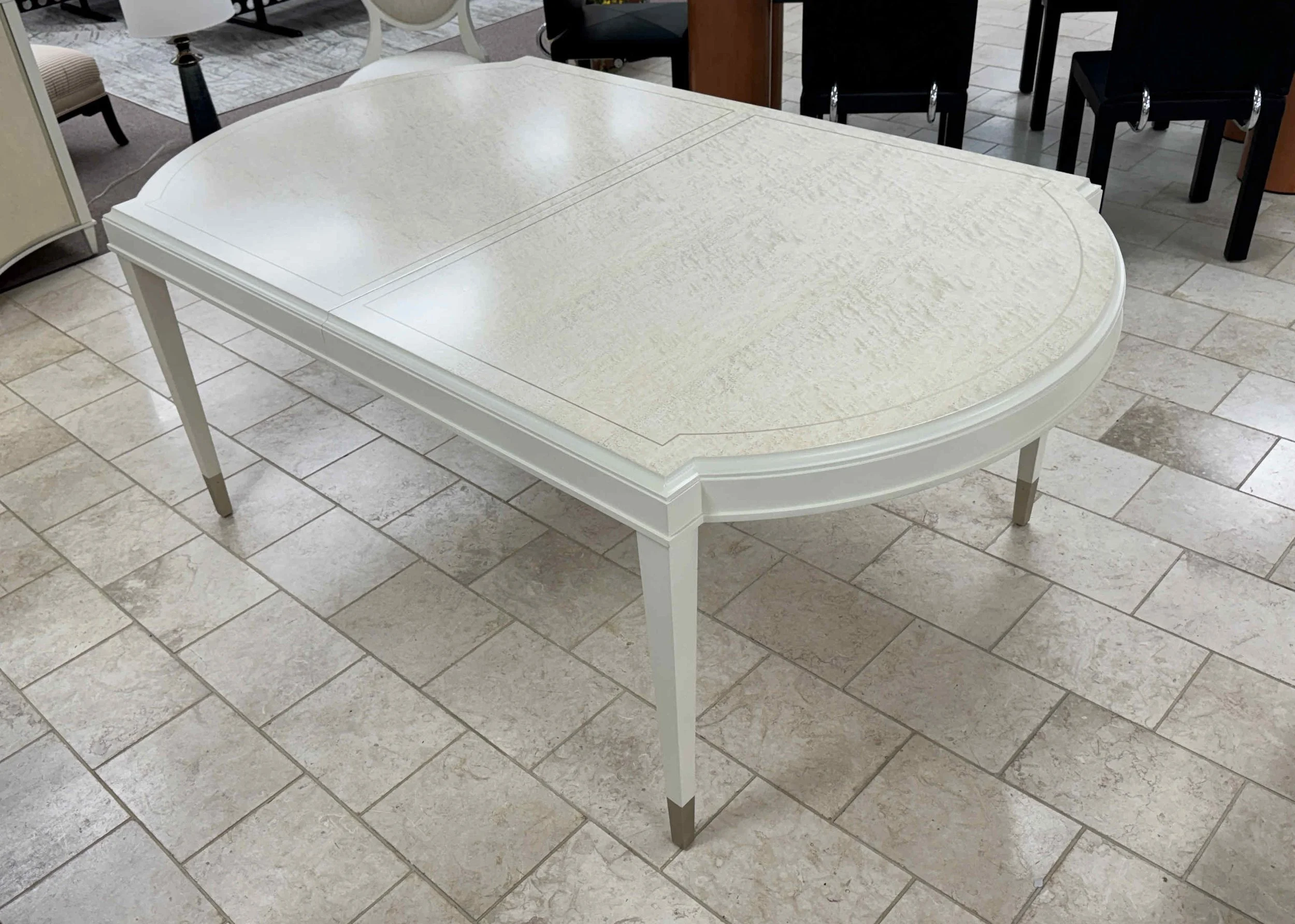 caracole-feast-your-eyes-dining-table 02.jpg