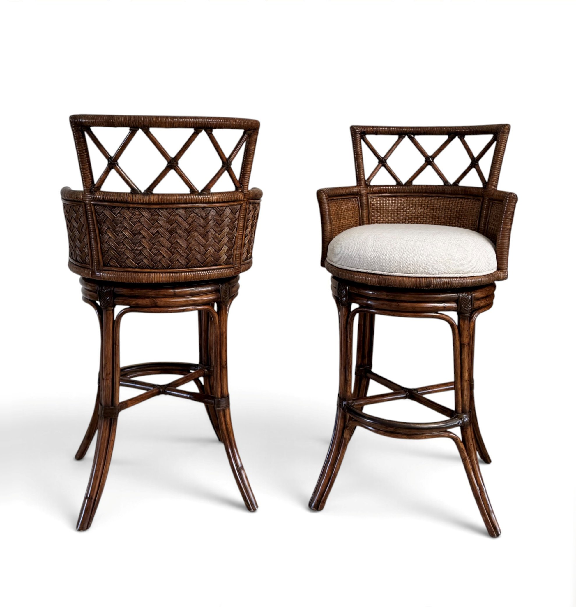 lexington-tommy-bahama-bali-hai-kamala-bay-swivel-bar-stools-set-pair-of-2 02-sh.jpg