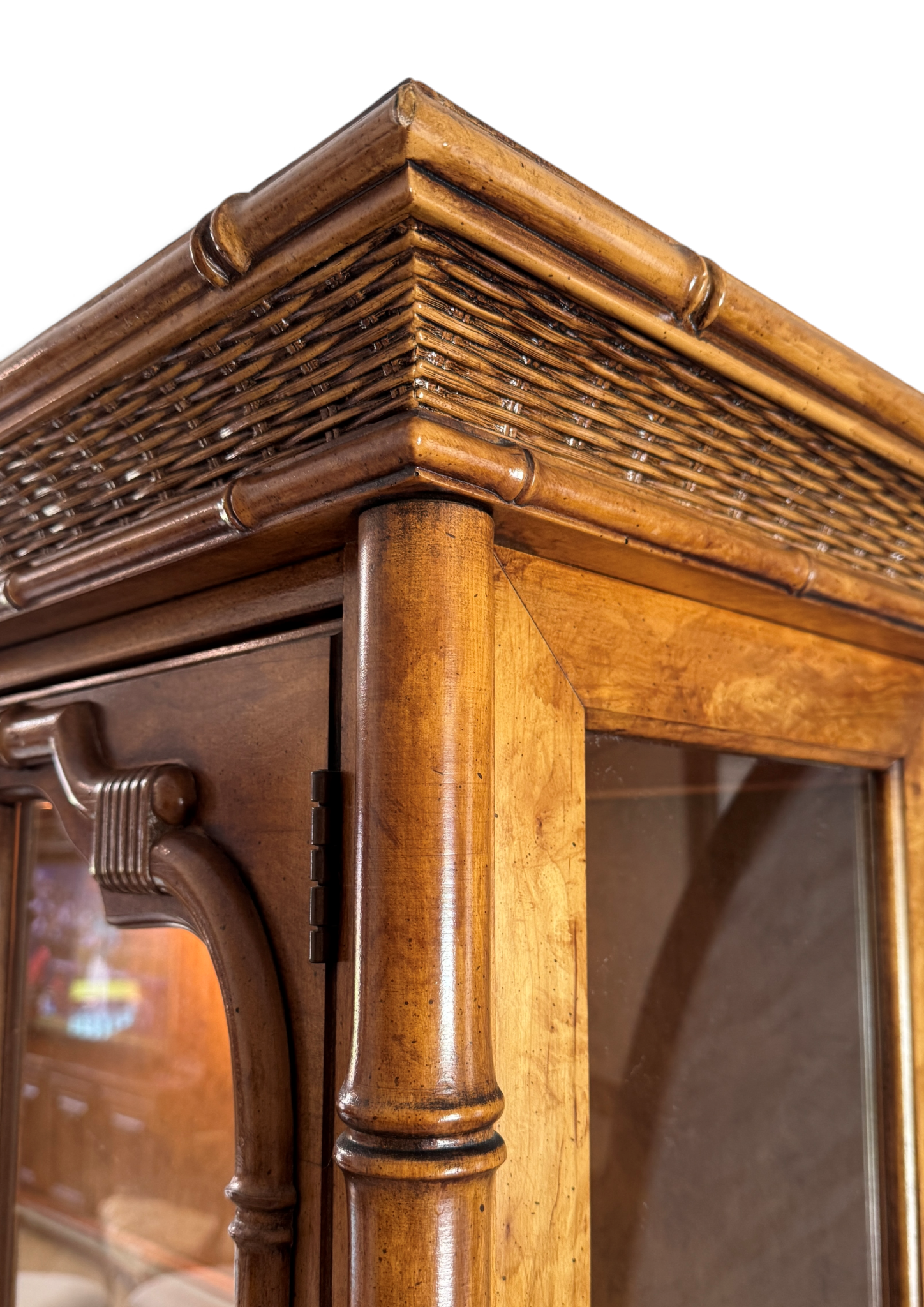 vintage-standley-faux-bamboo-woven-rattan-fretwork-lighted-china-display-cabinet 07-sh.png