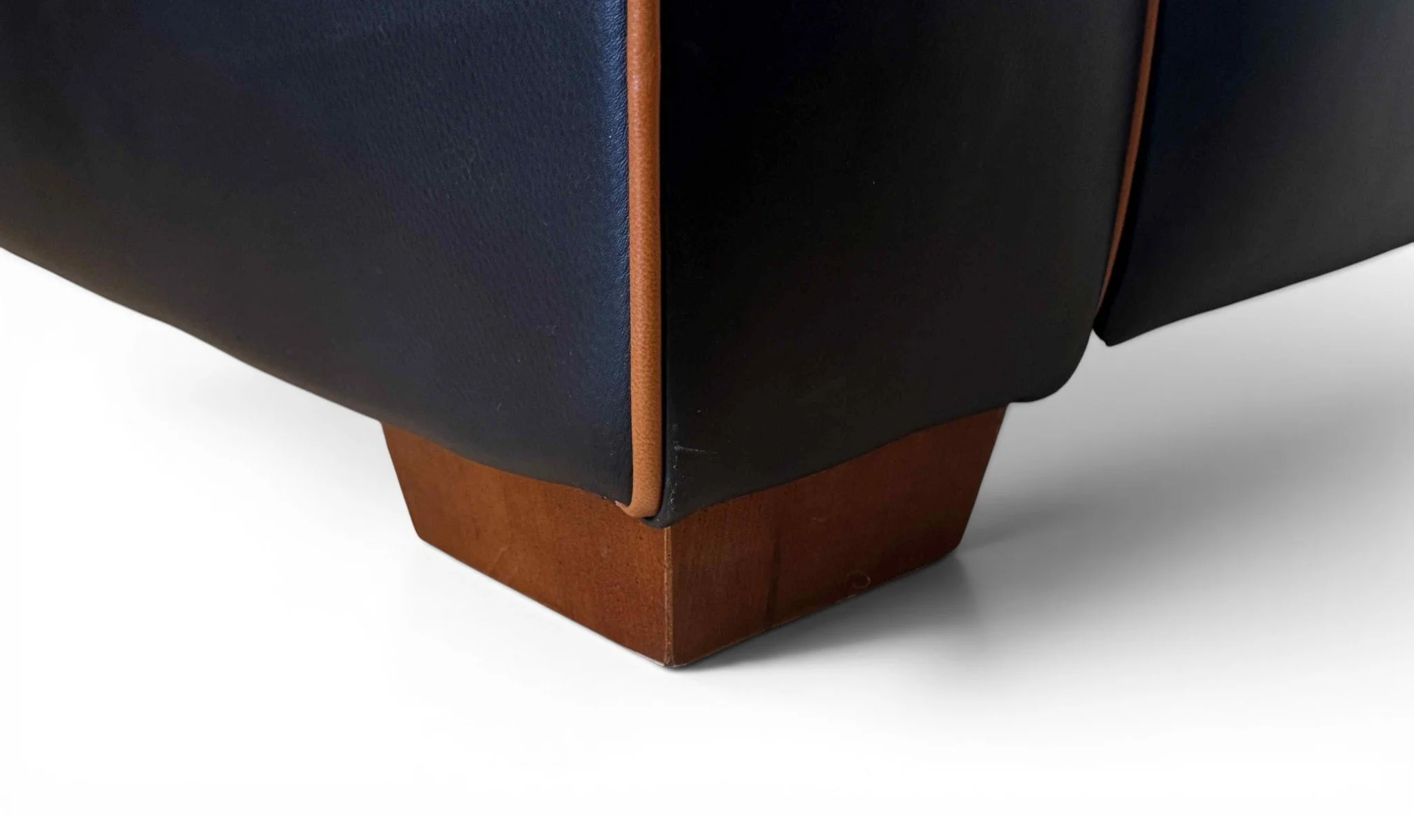 leathercraft-black-leather-motorized-electric-reclining-theater-seat-set-3 11-sh.jpg