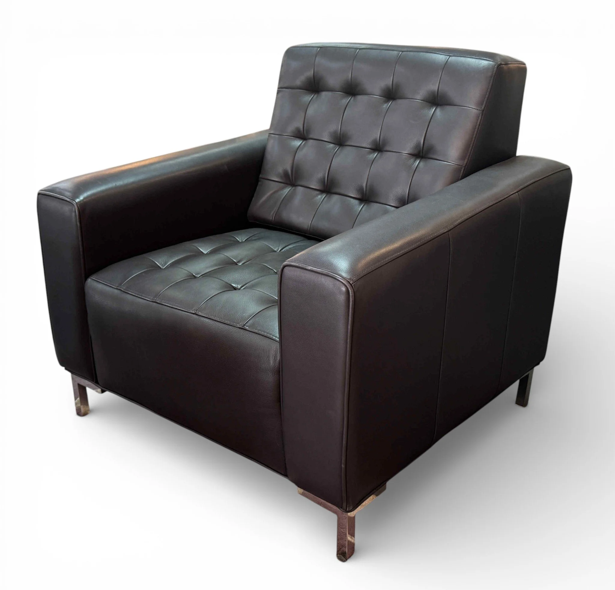 design-ns-tufted-leather-lounge-chair 03-sh.jpg