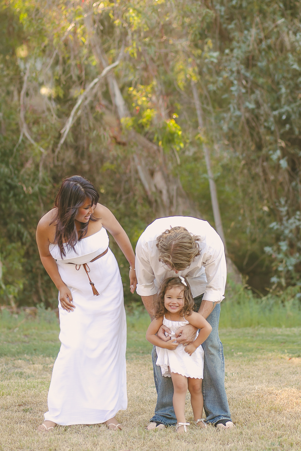 Beautiful Los Angeles Family Portraits, capture life's moments, San Gabriel Valley Photography, Gina Holt, Southern California children's photos, amazing images of families, Adorable little girl